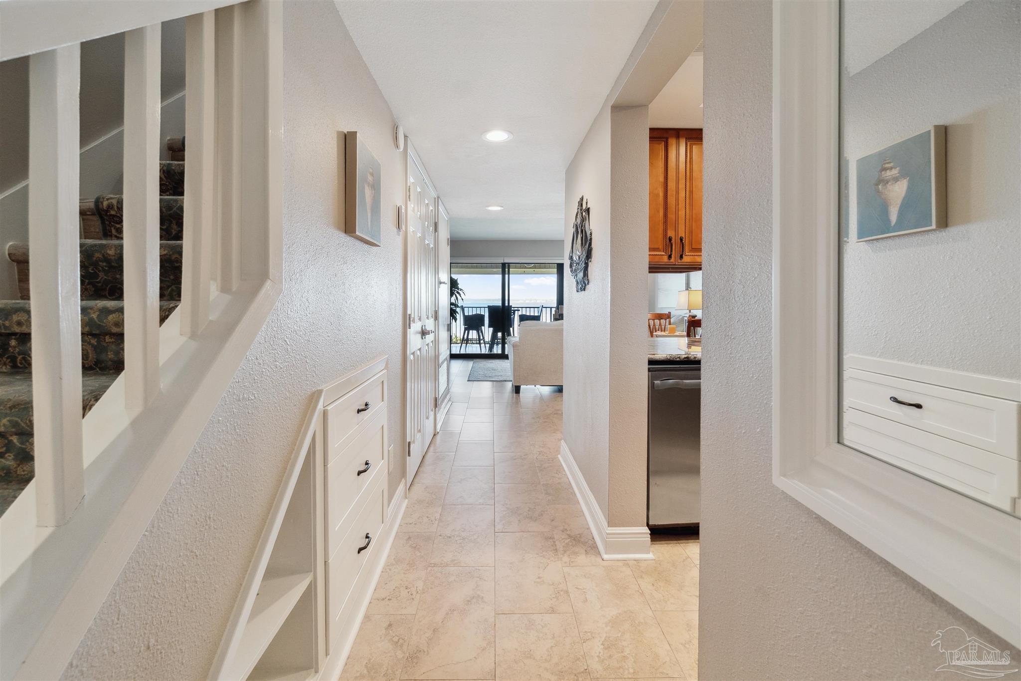 900 Ft Pickens Rd # 212