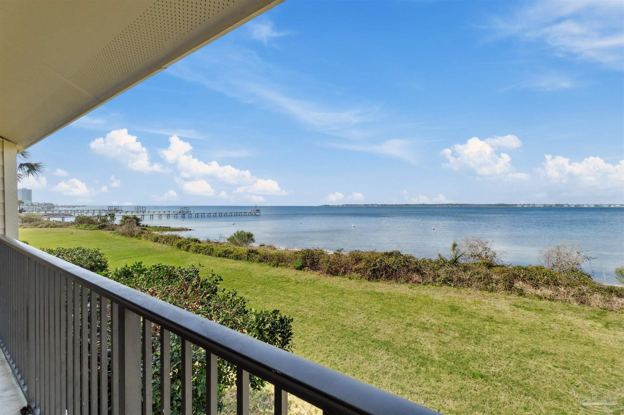 900 Ft Pickens Rd # 212