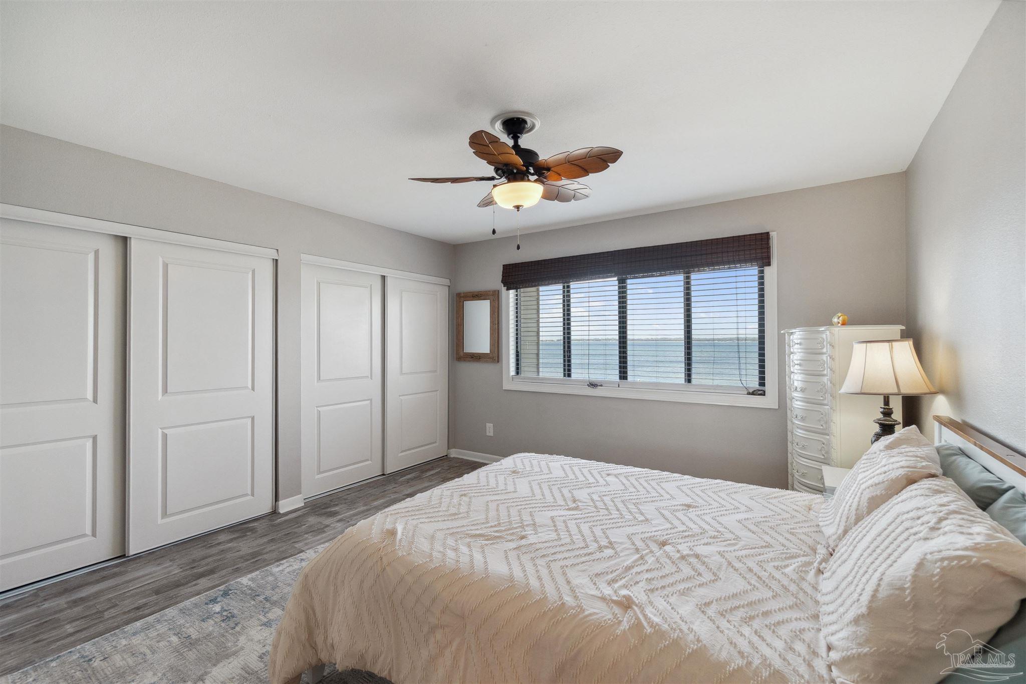 900 Ft Pickens Rd # 212