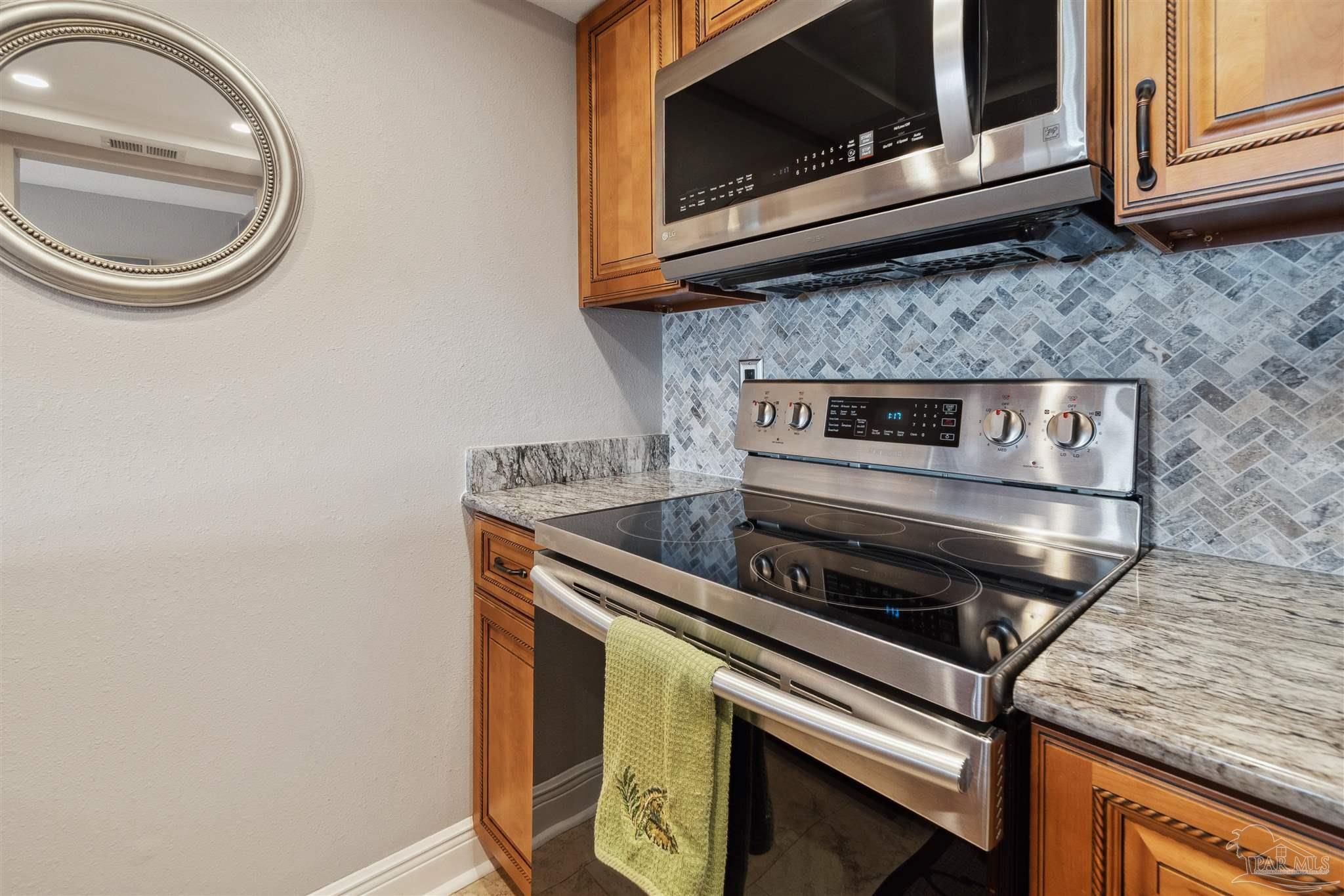 900 Ft Pickens Rd # 212