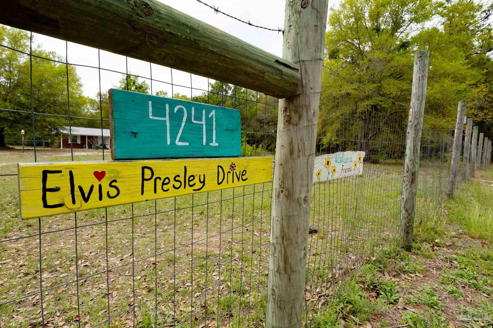 4241 Elvis Presley Dr