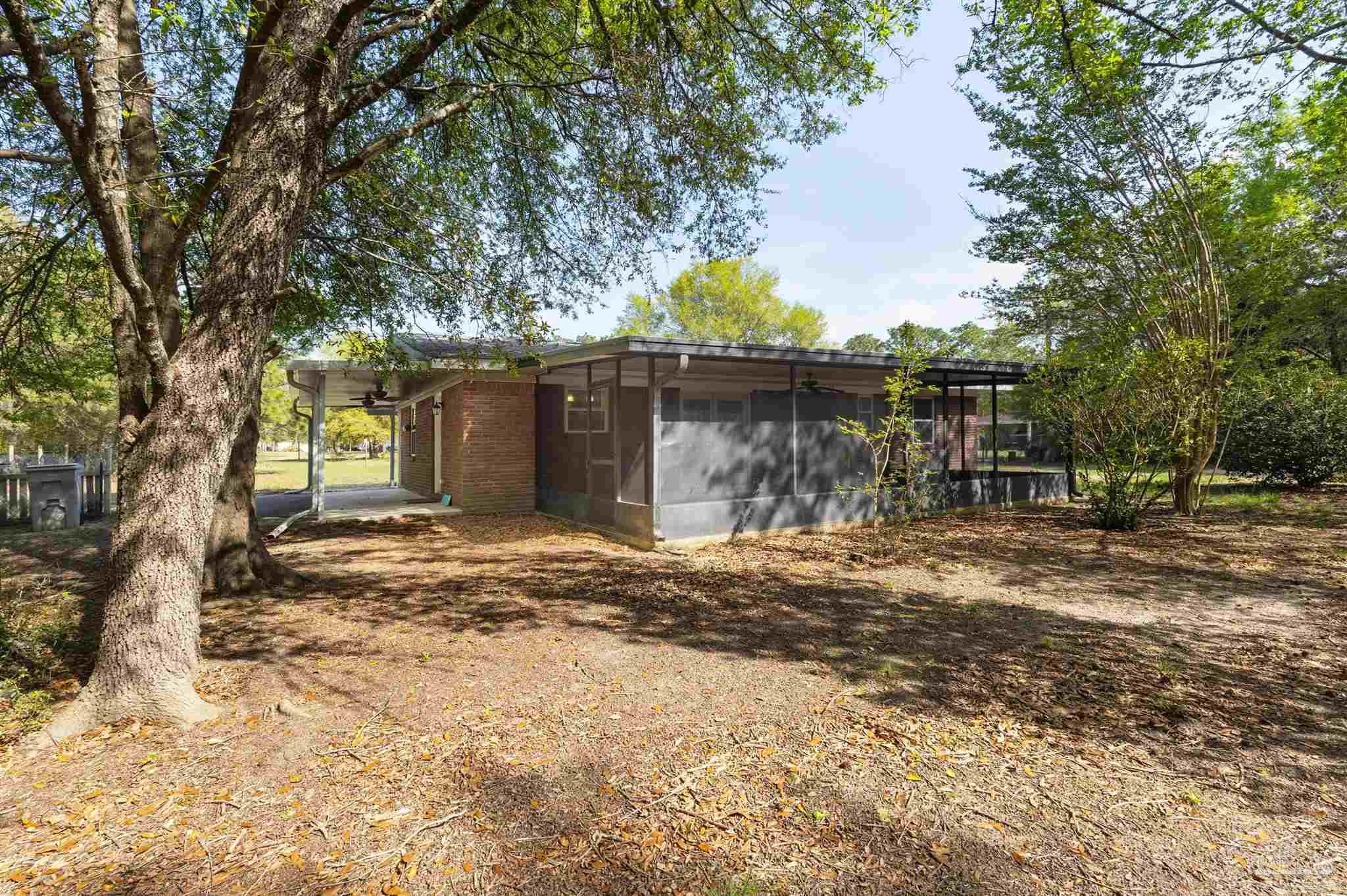 4241 Elvis Presley Dr