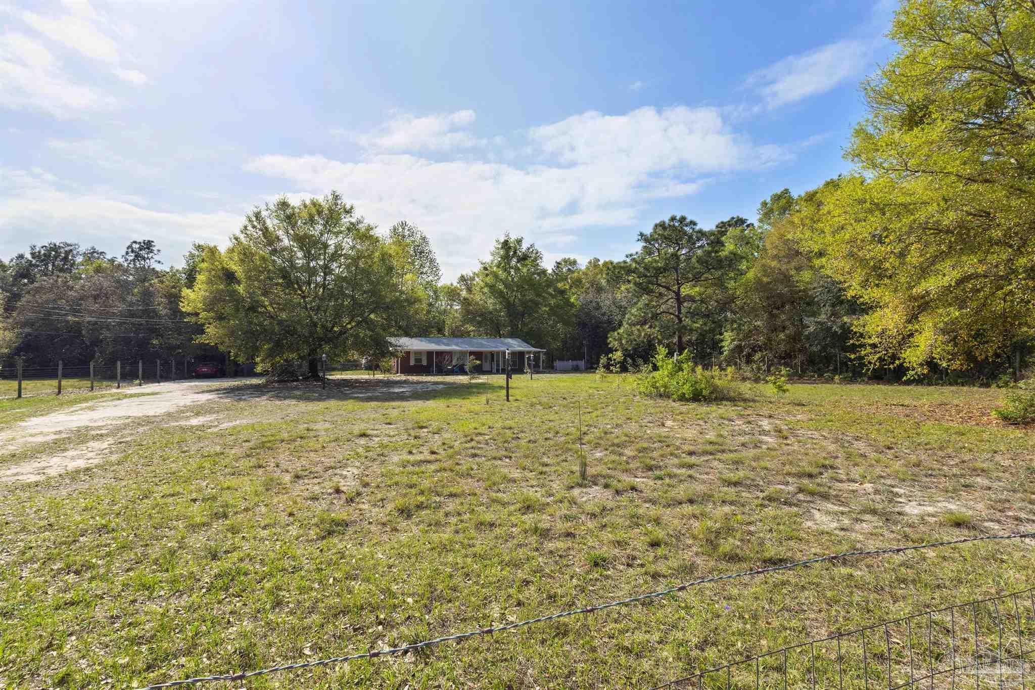 4241 Elvis Presley Dr