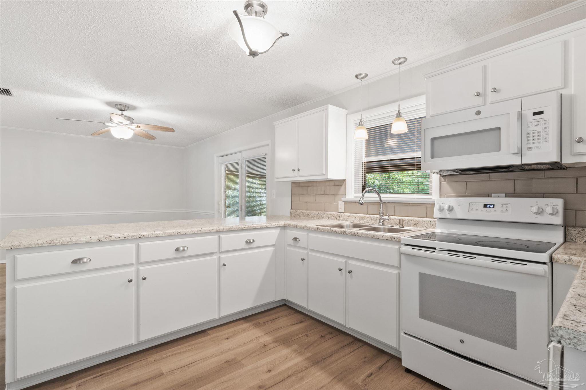 4241 Elvis Presley Dr