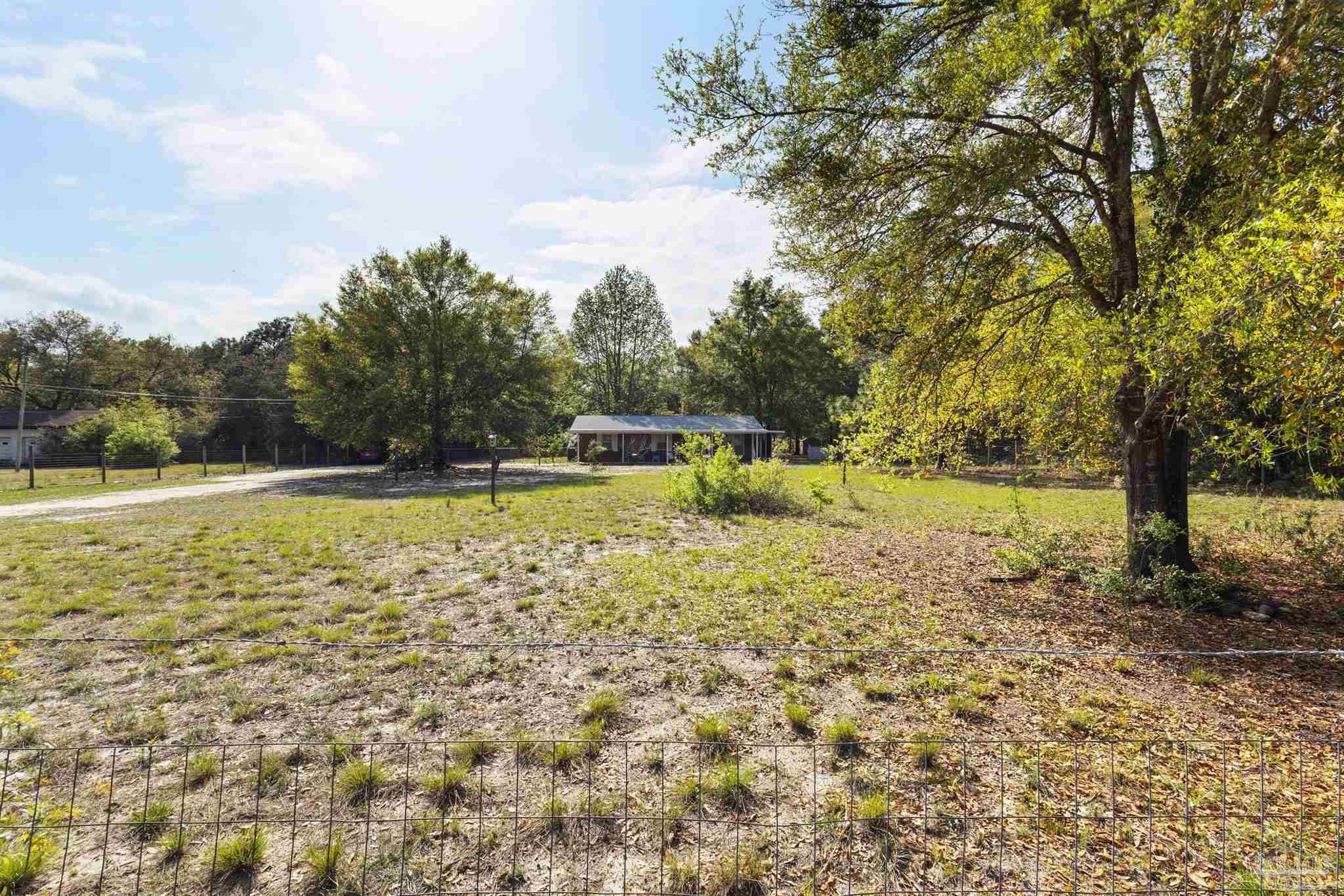 4241 Elvis Presley Dr