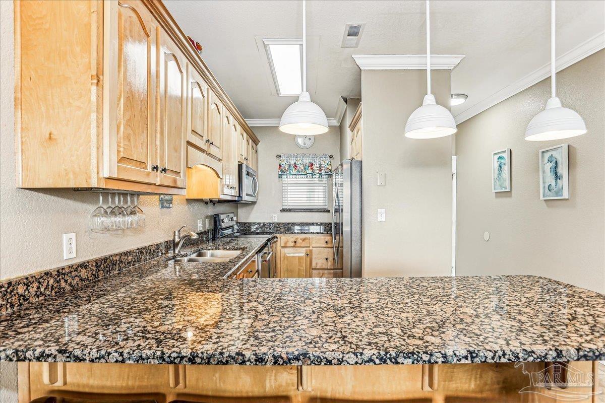 1150 Ft Pickens Rd # C7