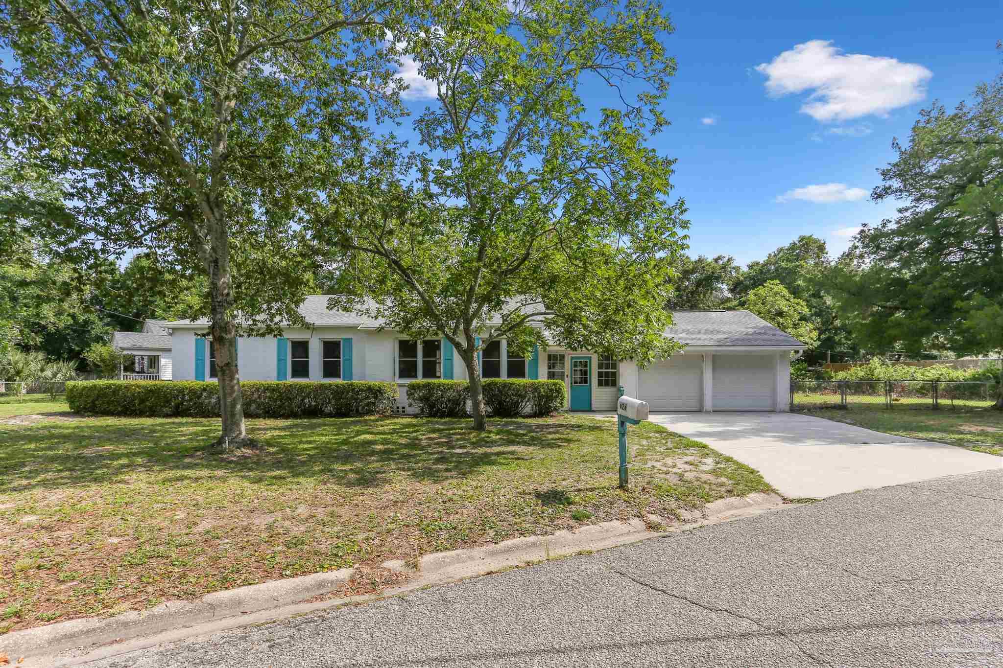 121 NW Gilliland Rd