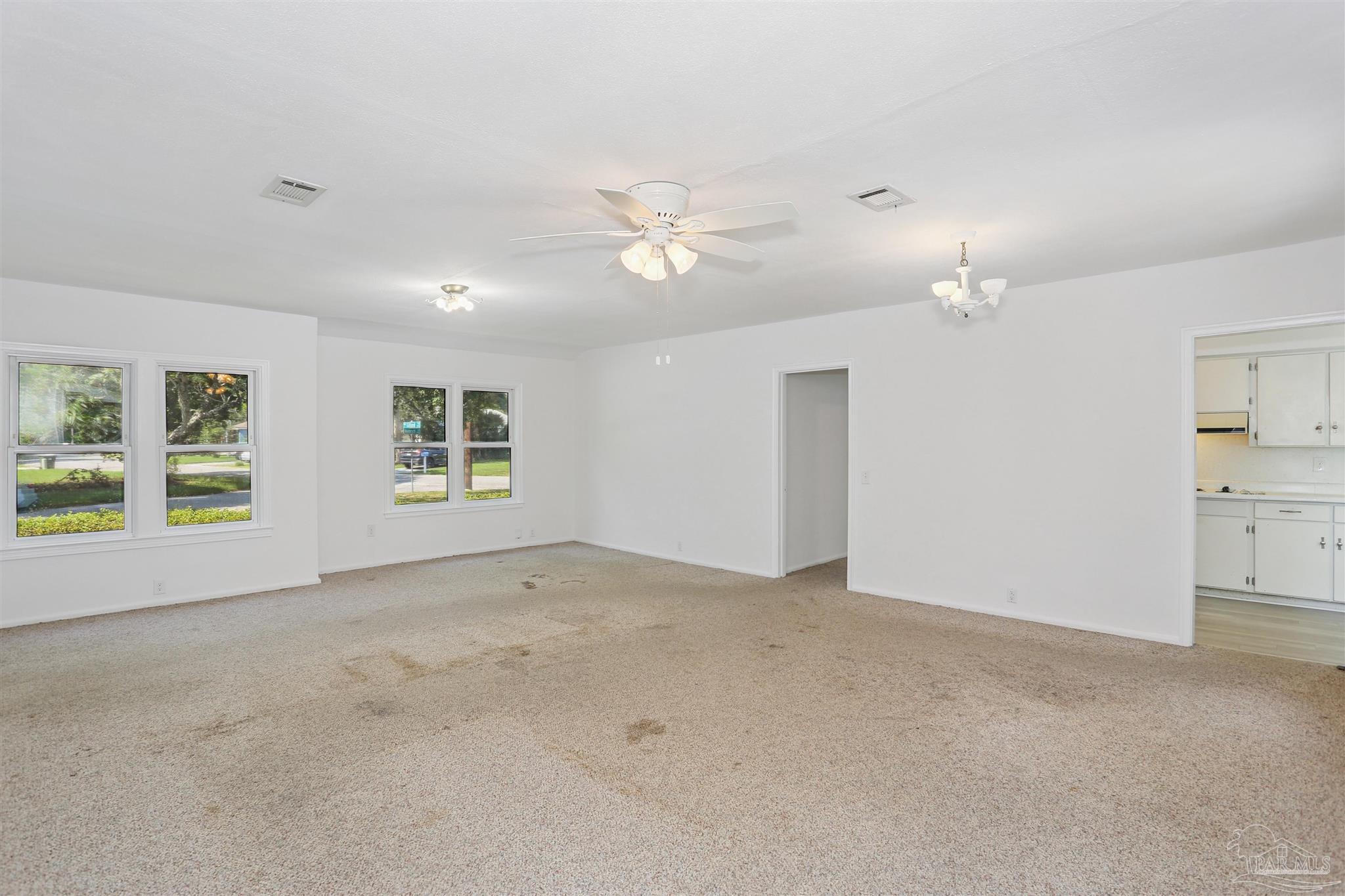 121 NW Gilliland Rd