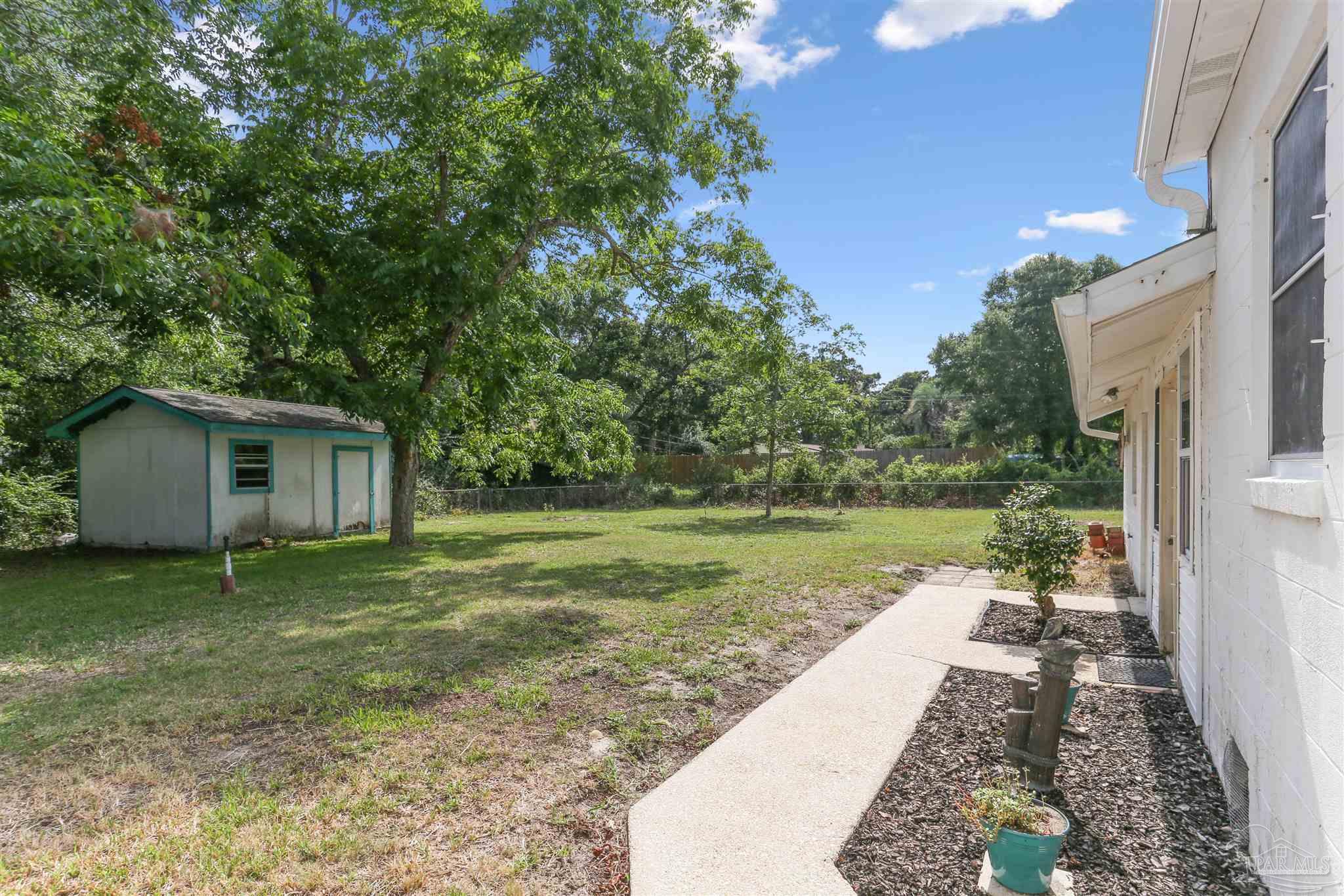 121 NW Gilliland Rd