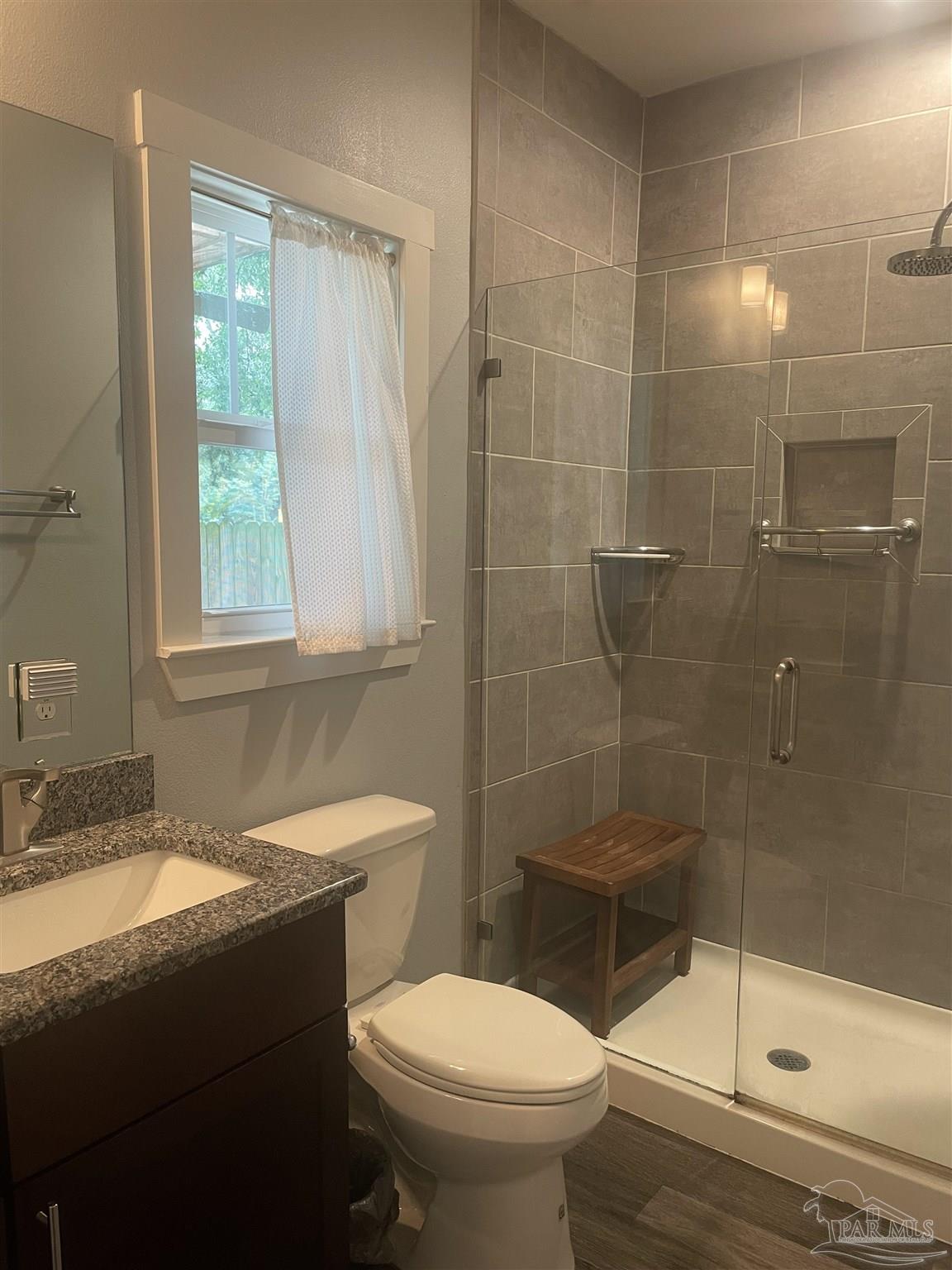 2012 W Government St