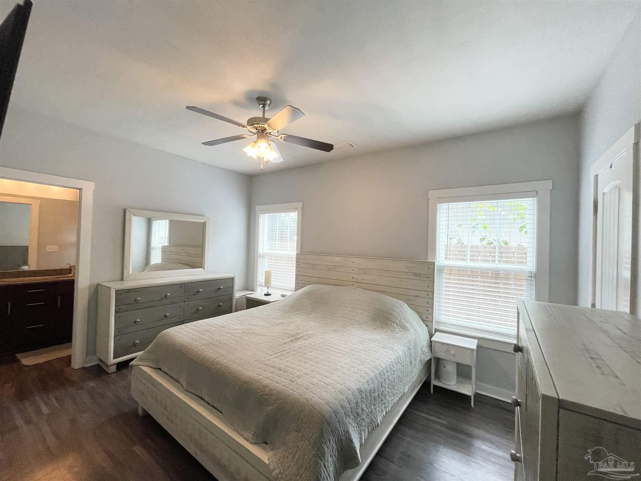 2012 W Government St