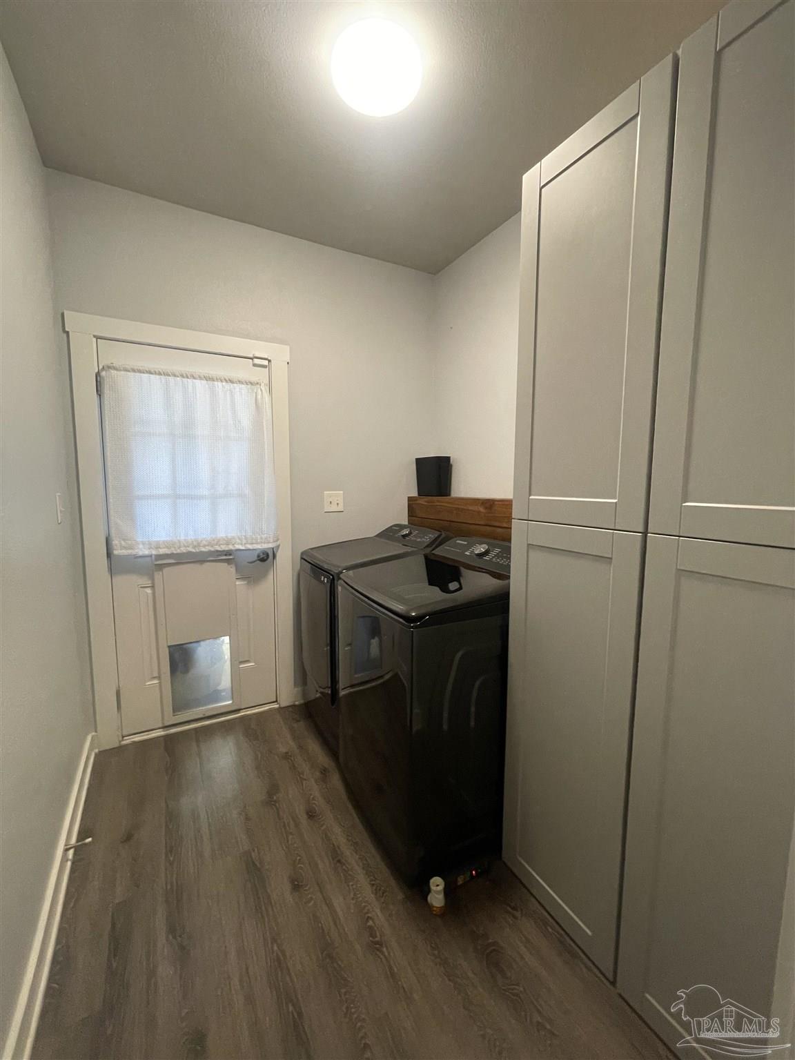 2012 W Government St