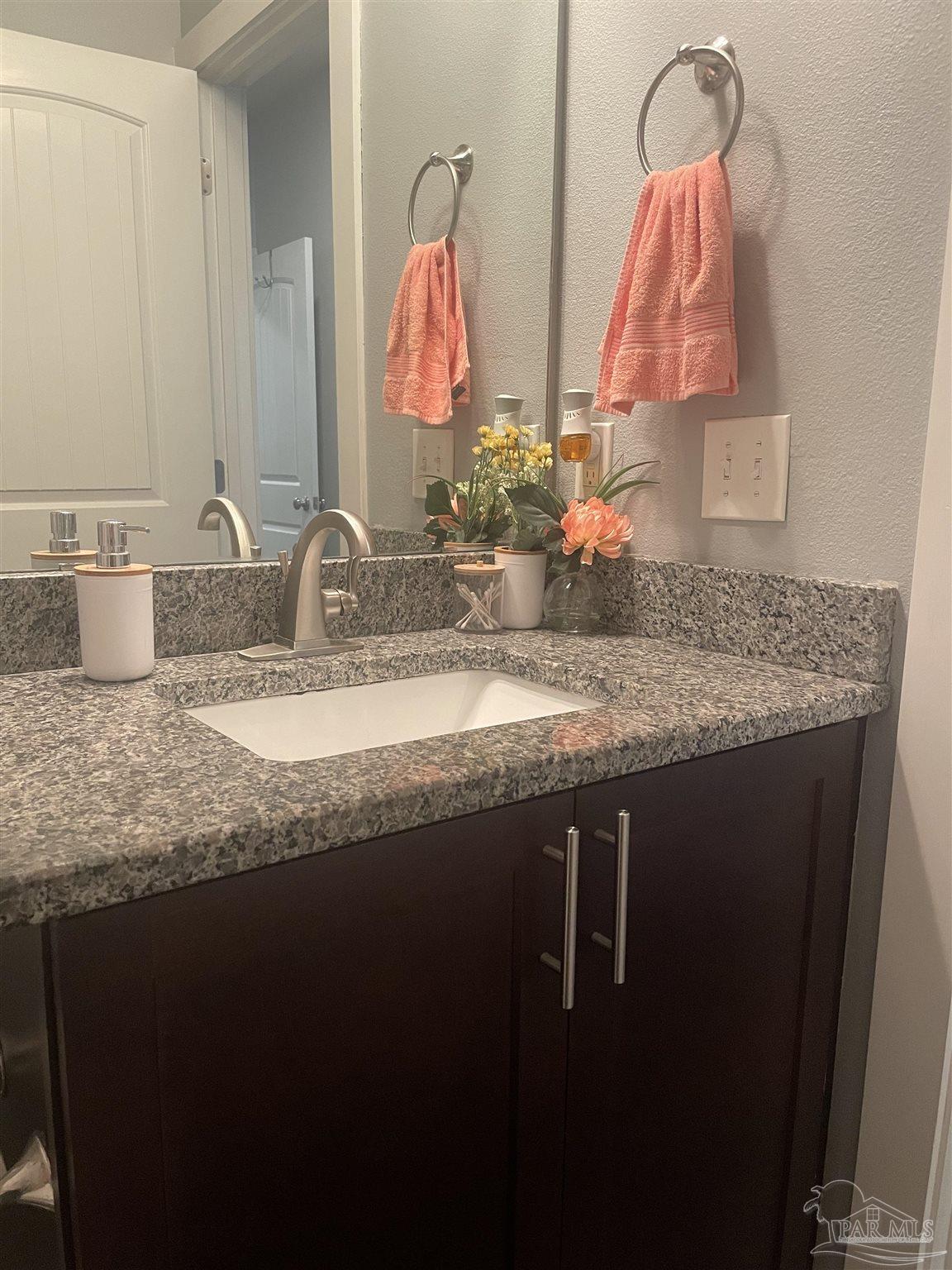 2012 W Government St