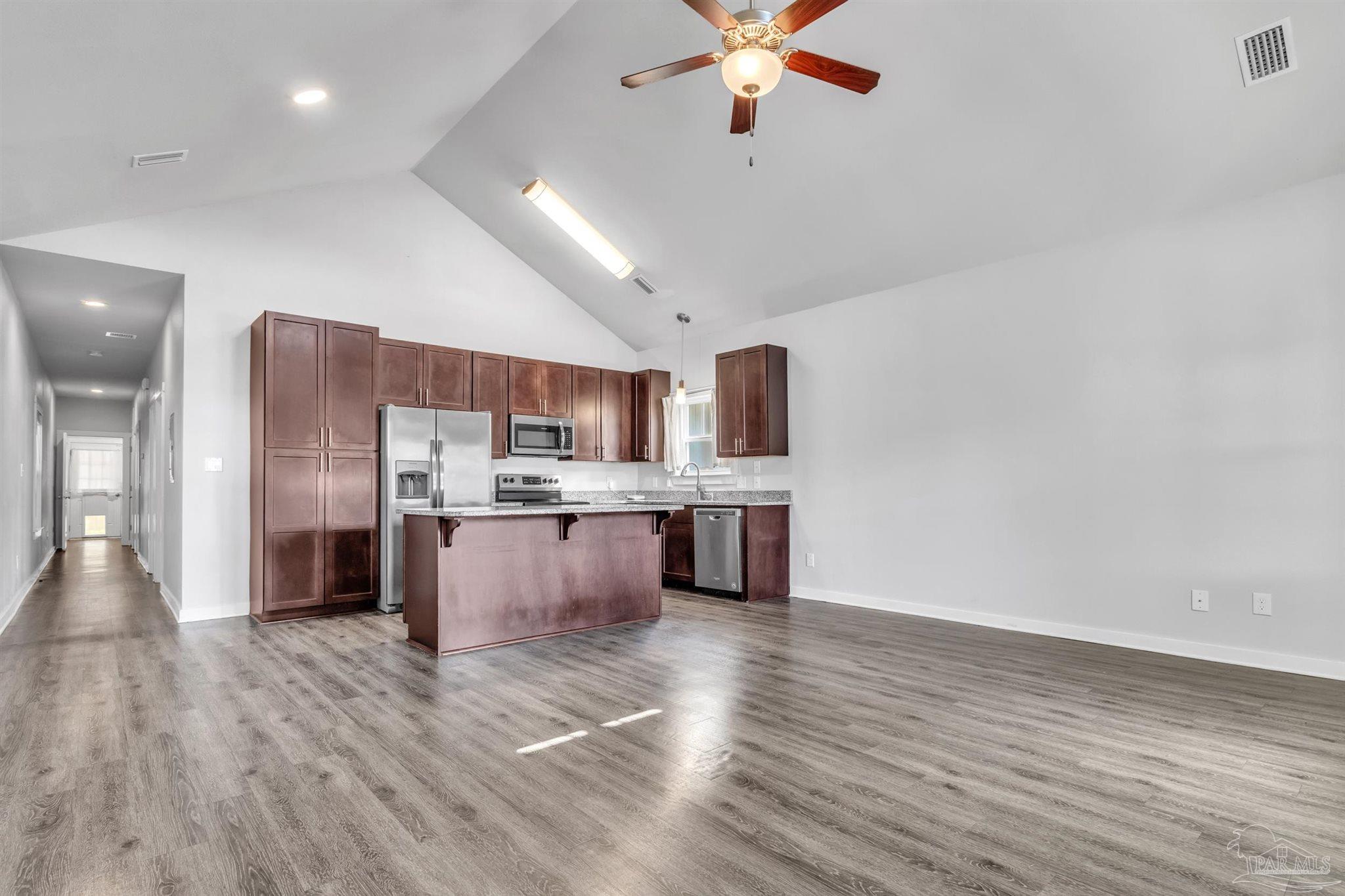 2012 W Government St