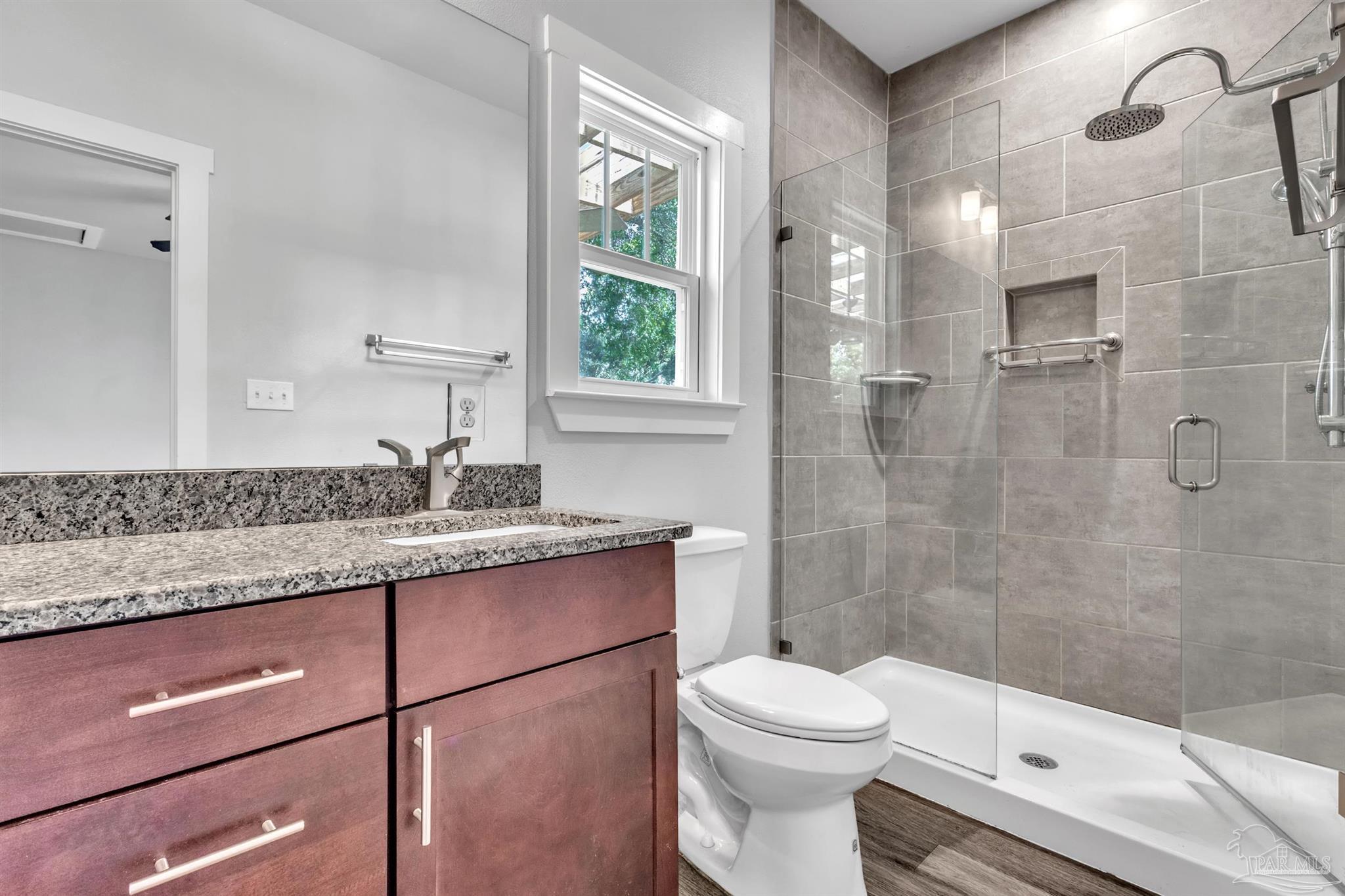 2012 W Government St