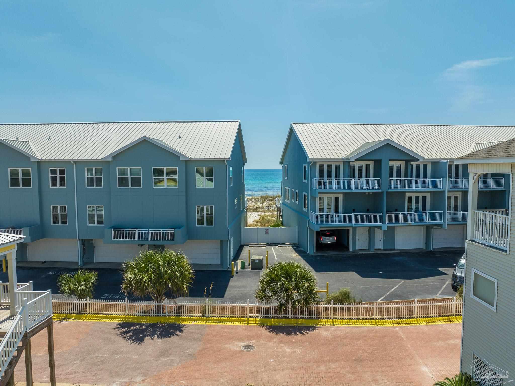 521 Ft Pickens Rd