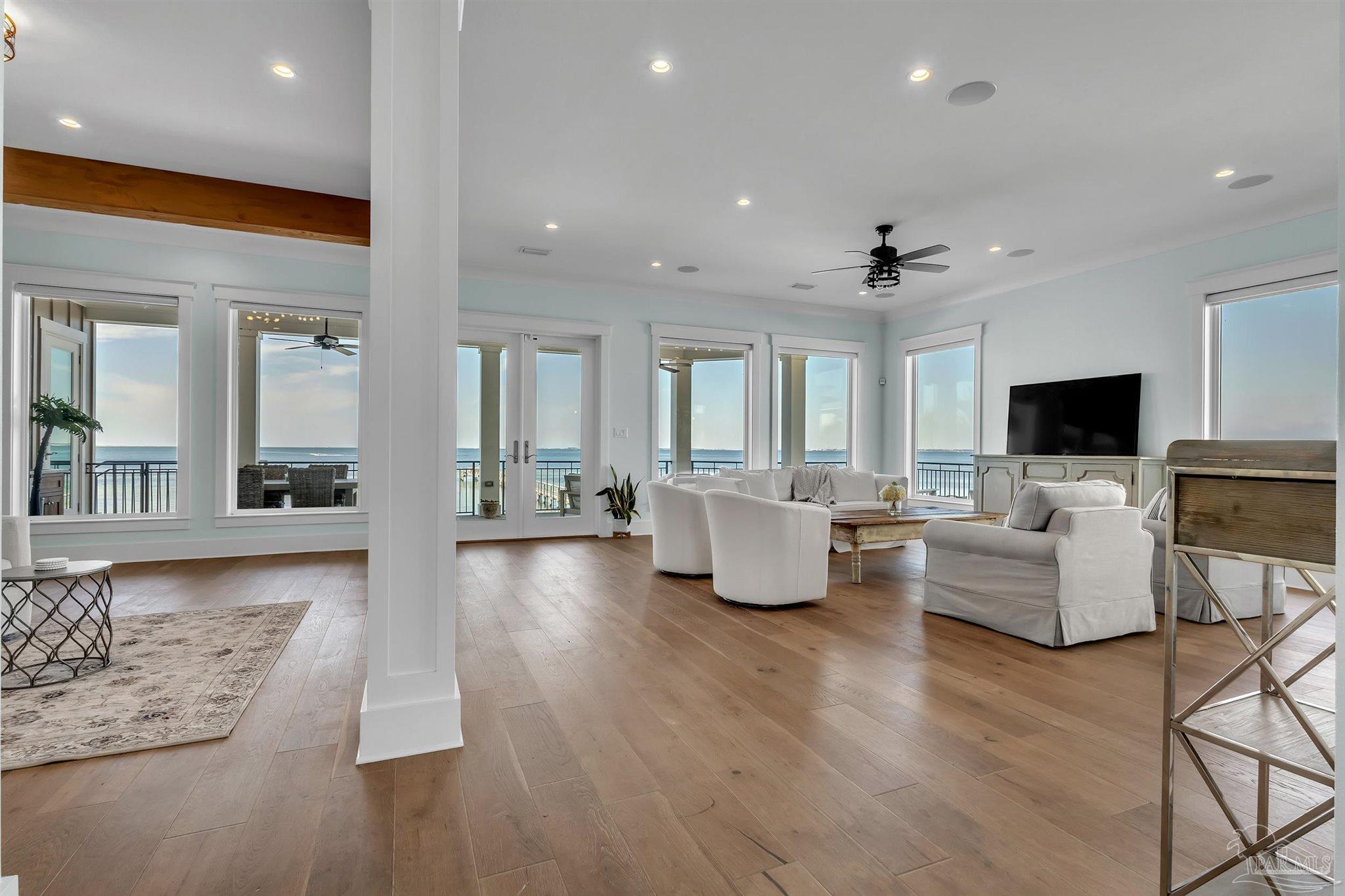 325 Deer Point Dr