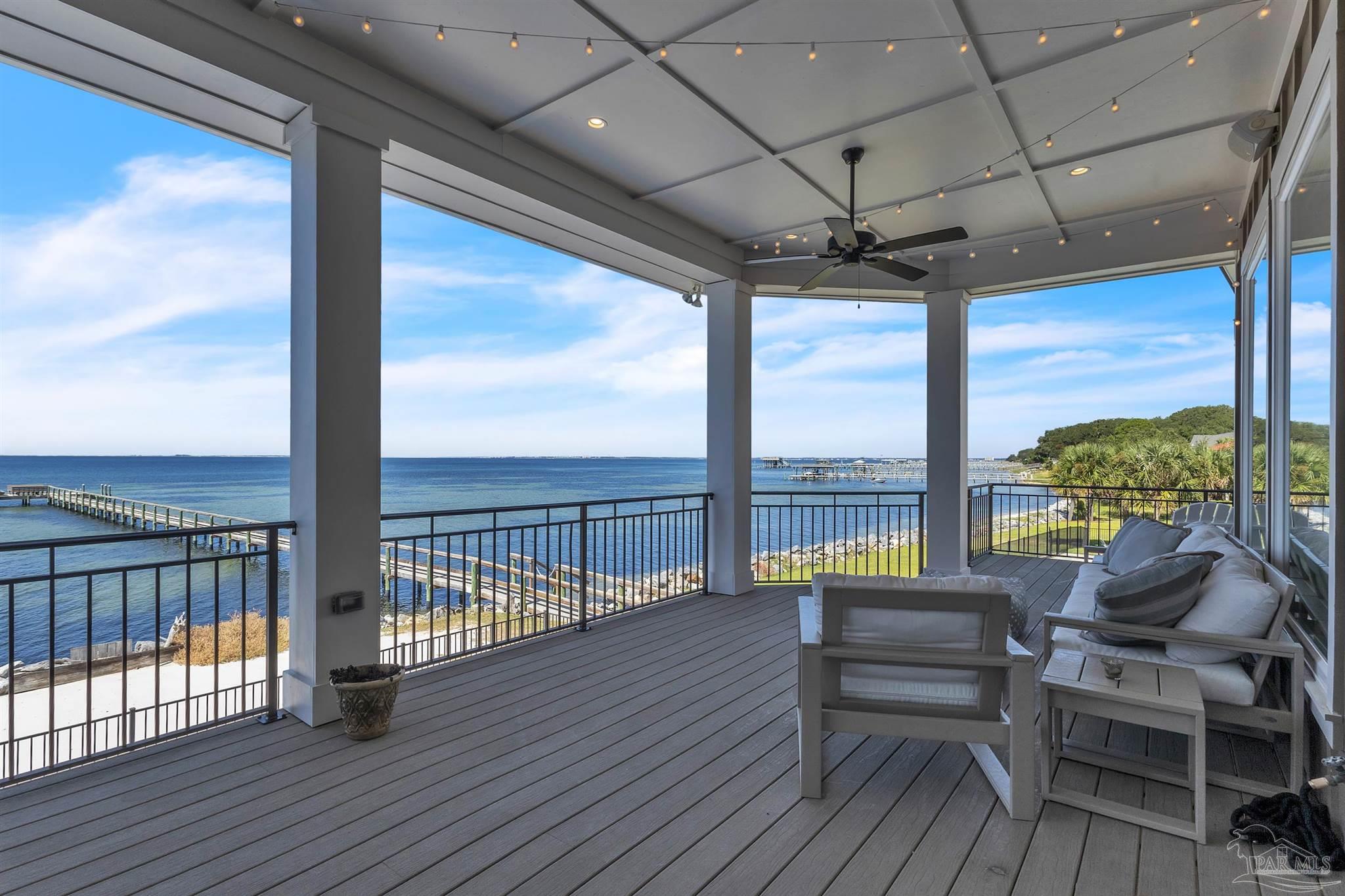325 Deer Point Dr