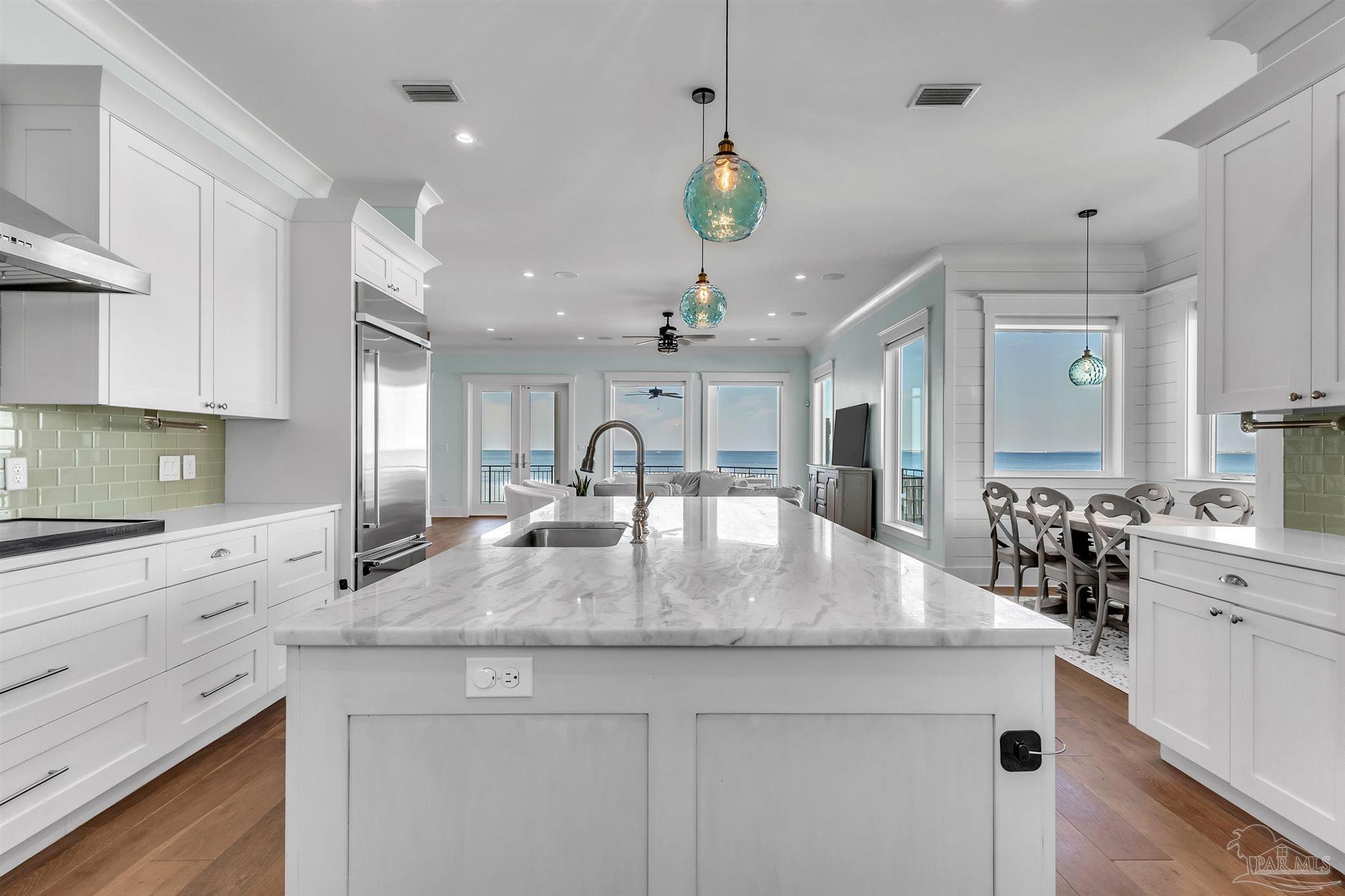 325 Deer Point Dr