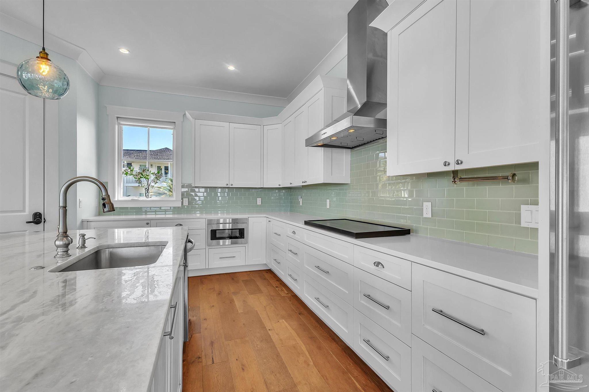 325 Deer Point Dr