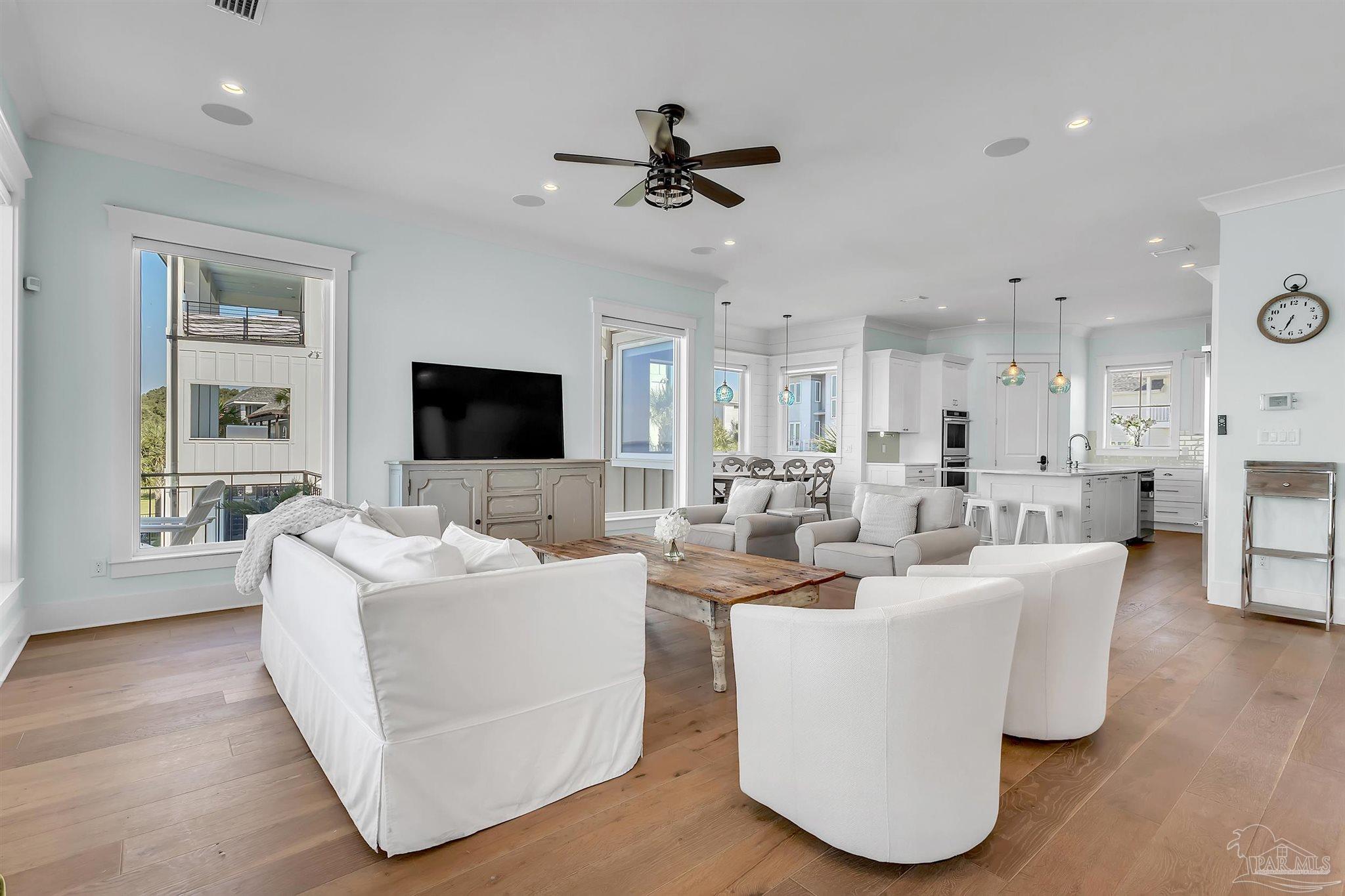325 Deer Point Dr