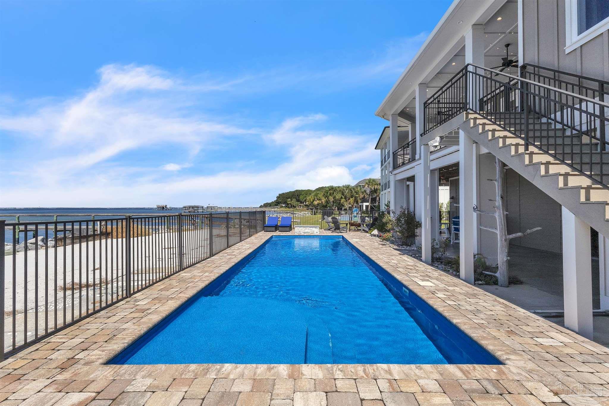 325 Deer Point Dr