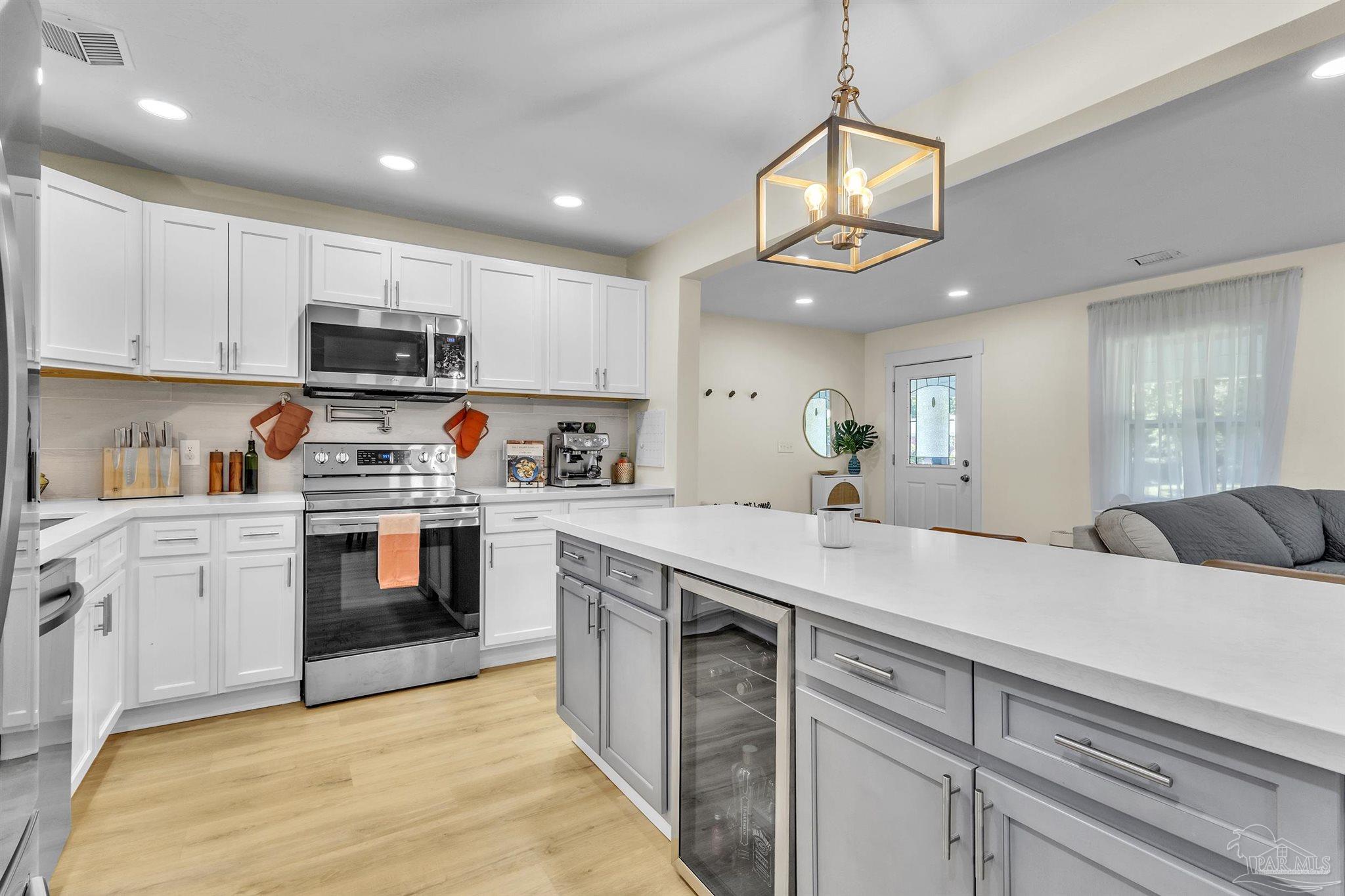 1826 Peyton Dr, Pensacola