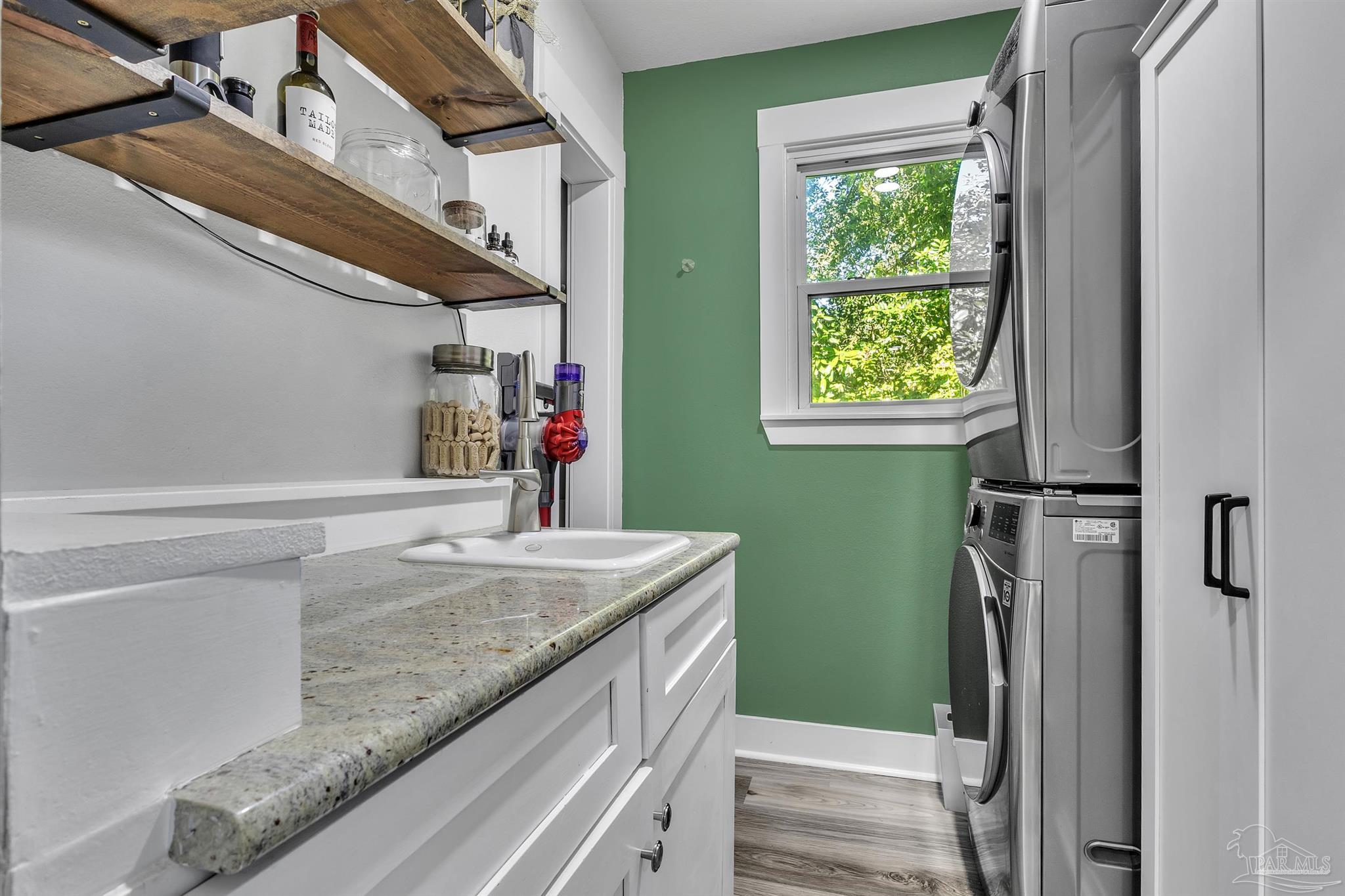 1826 Peyton Dr, Pensacola