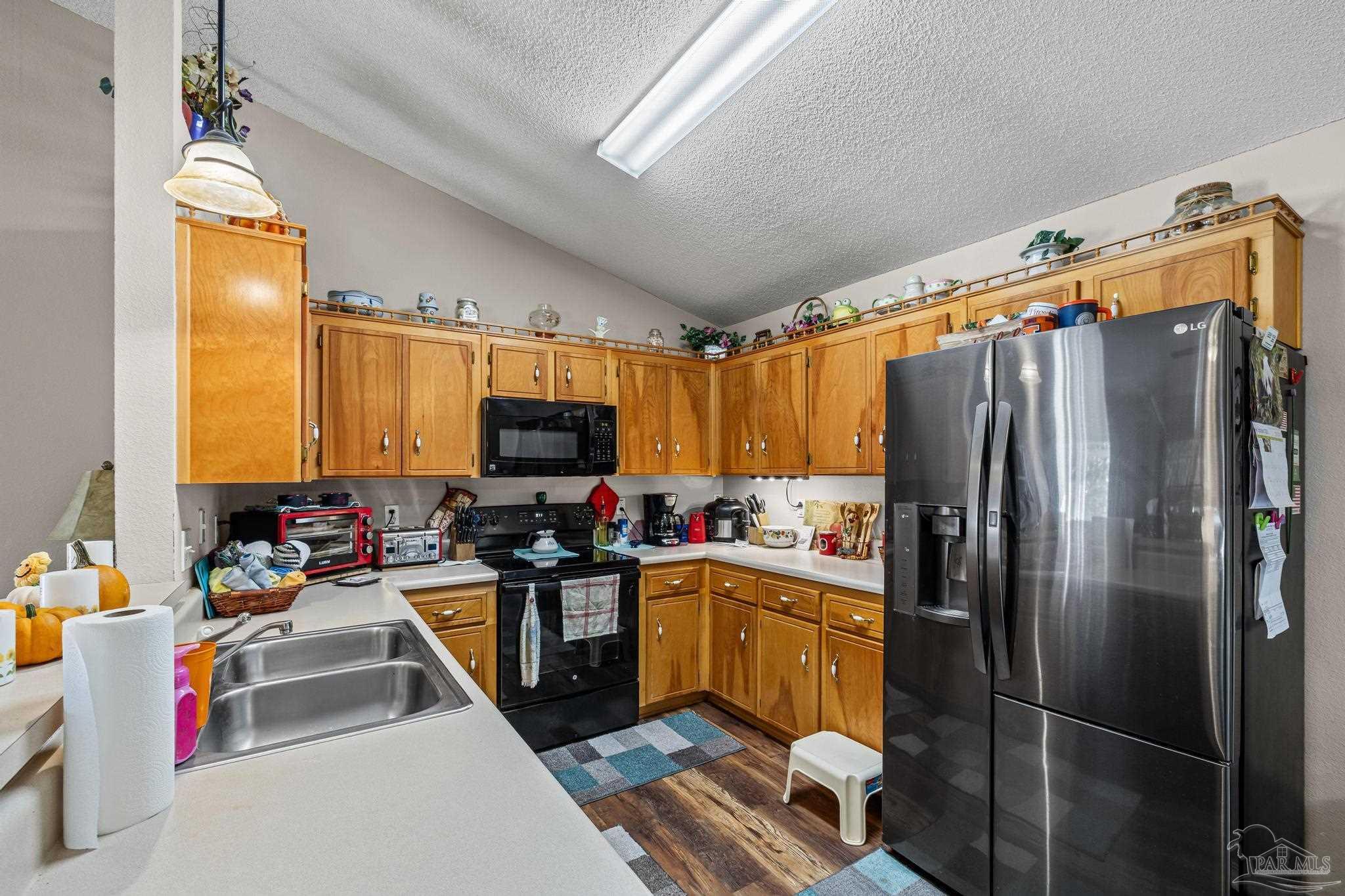 6146 Ashton Woods Cir