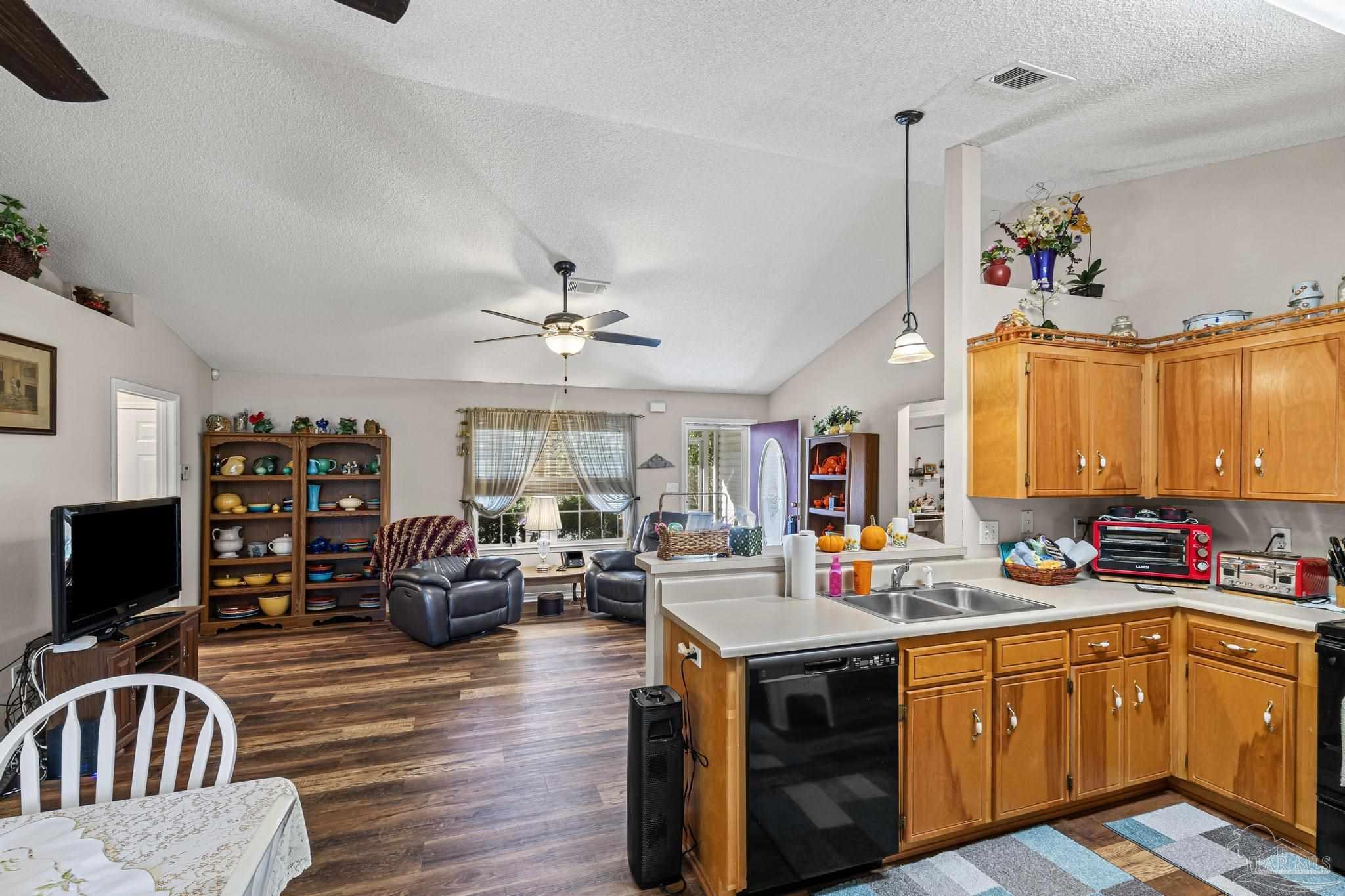 6146 Ashton Woods Cir