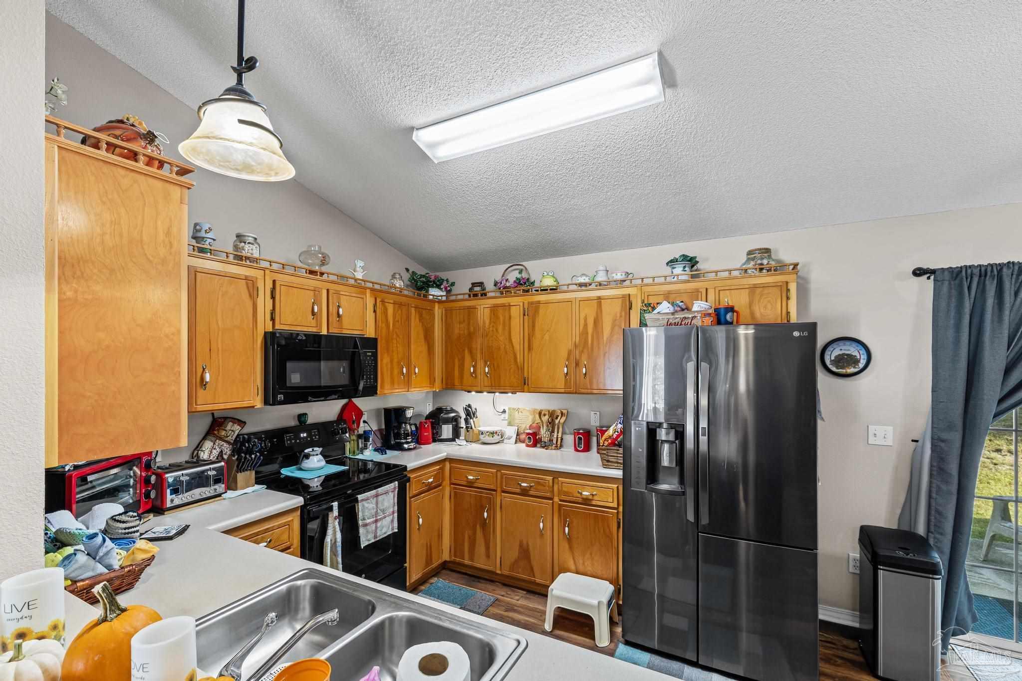 6146 Ashton Woods Cir