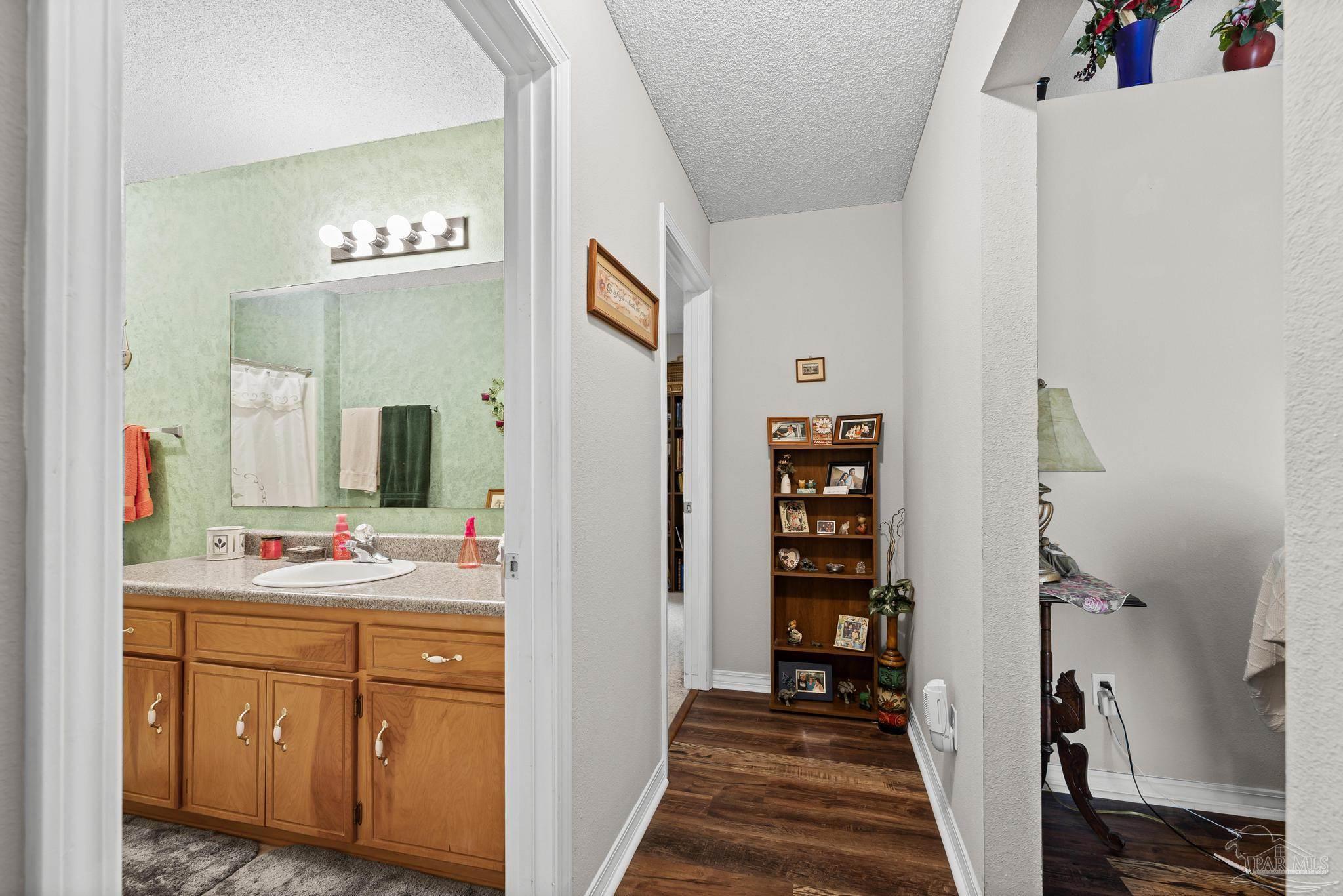 6146 Ashton Woods Cir