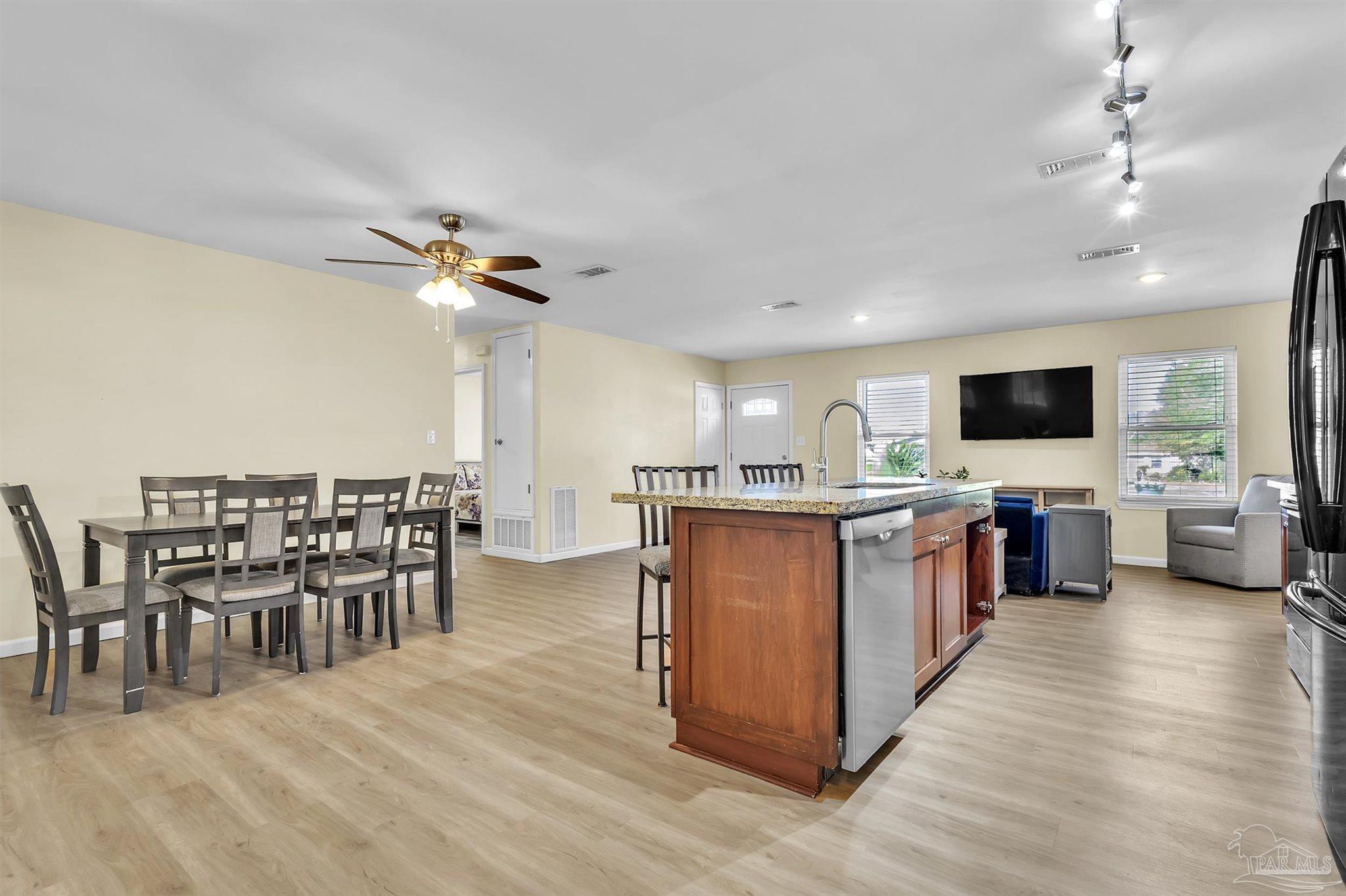 1172 New Haven Dr