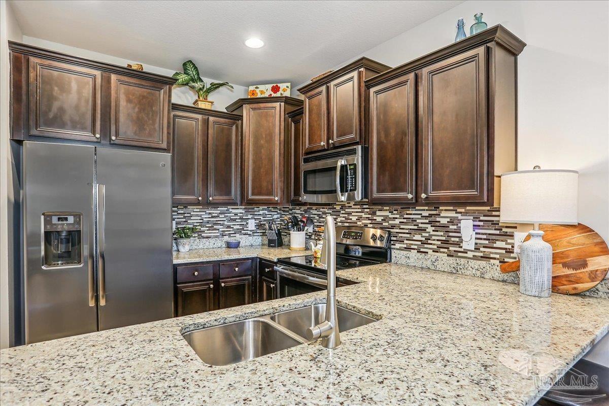 8881 Brown Pelican Cir