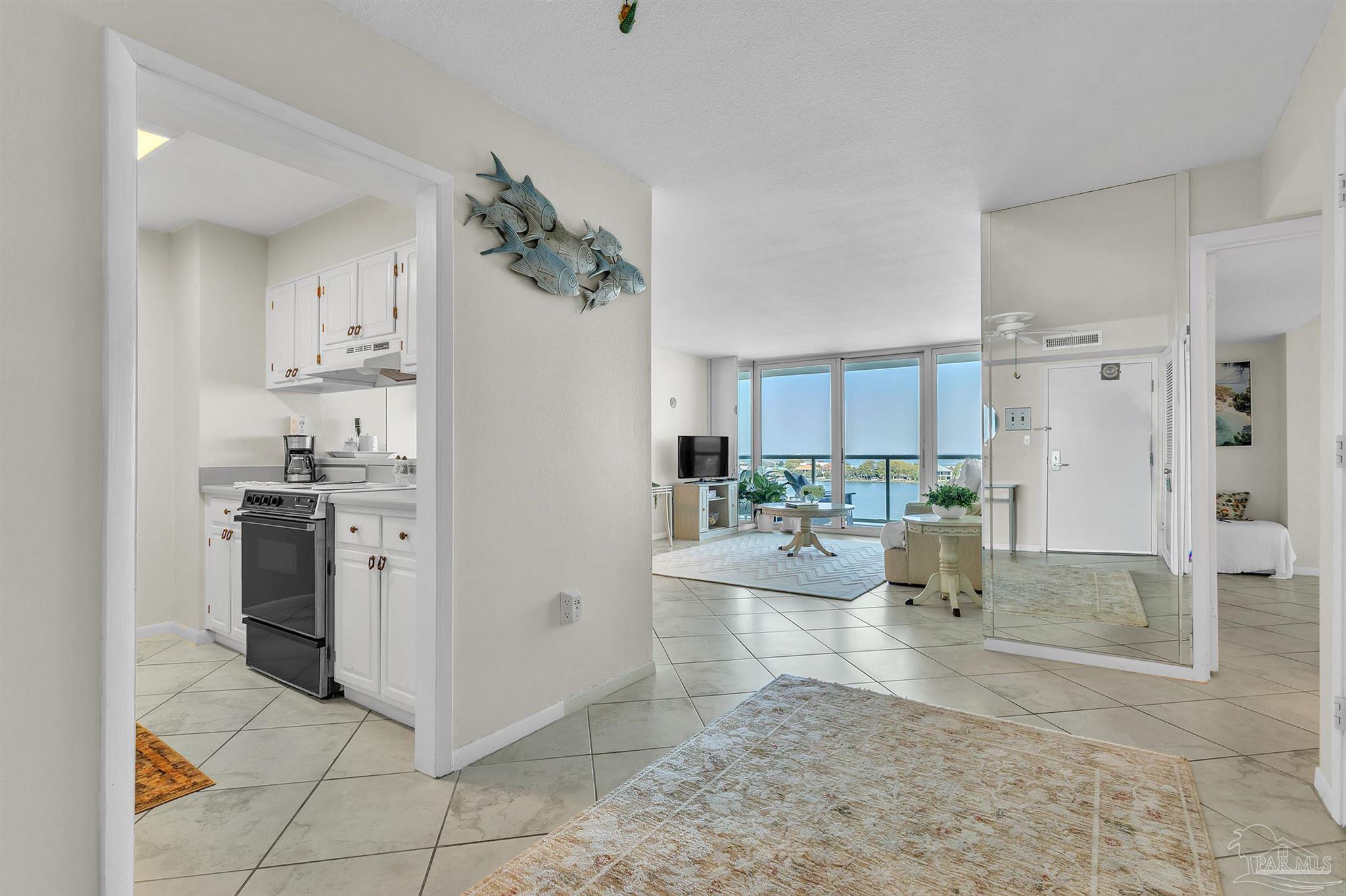 330 Ft Pickens Rd # 7B