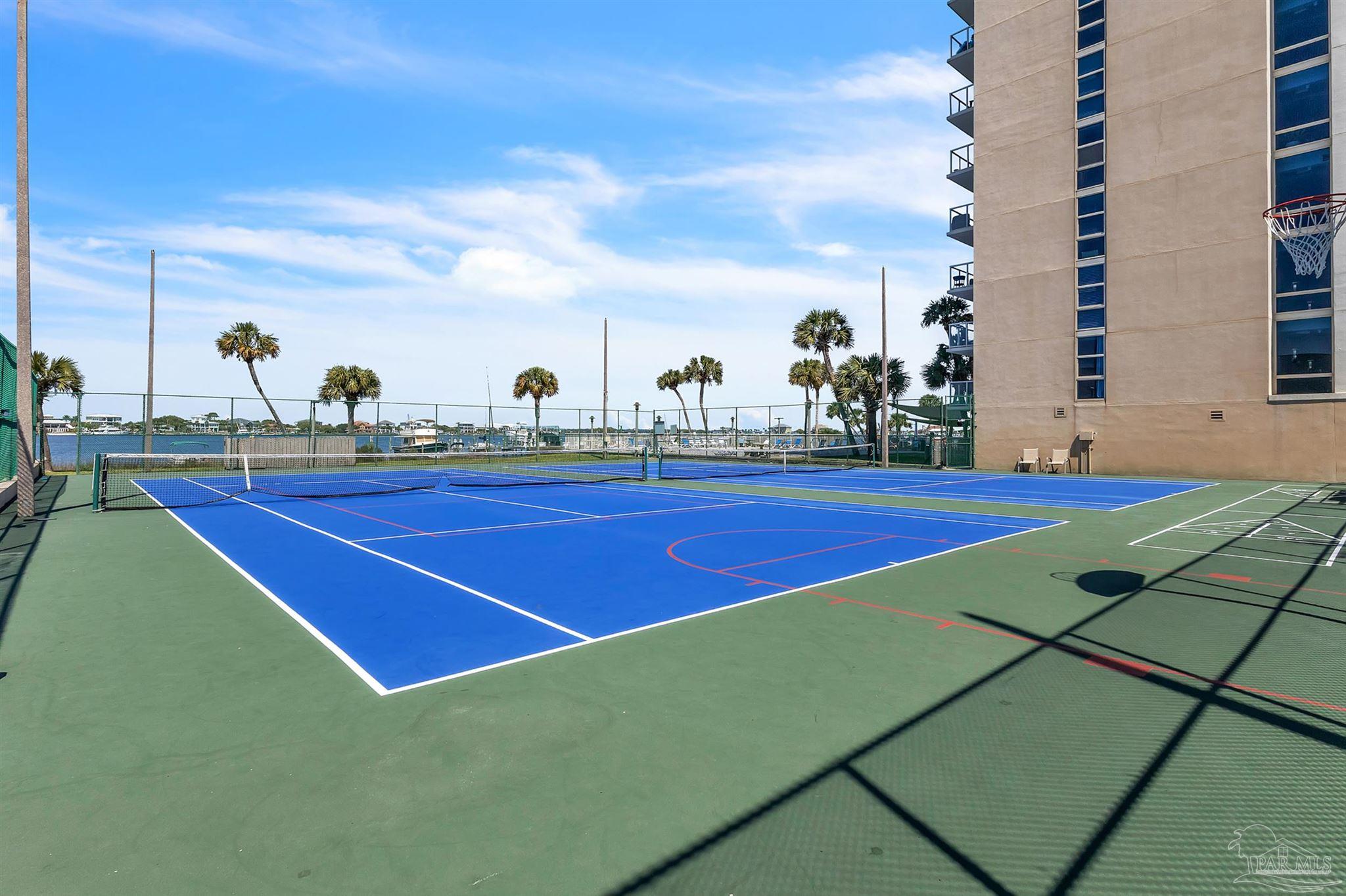 330 Ft Pickens Rd # 7B