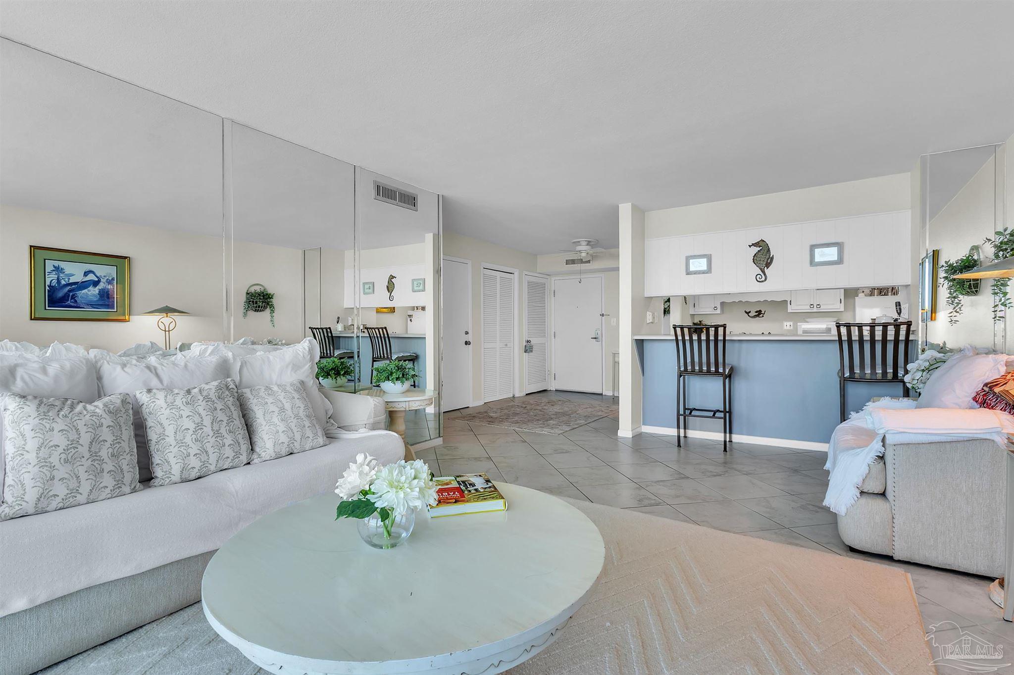 330 Ft Pickens Rd # 7B