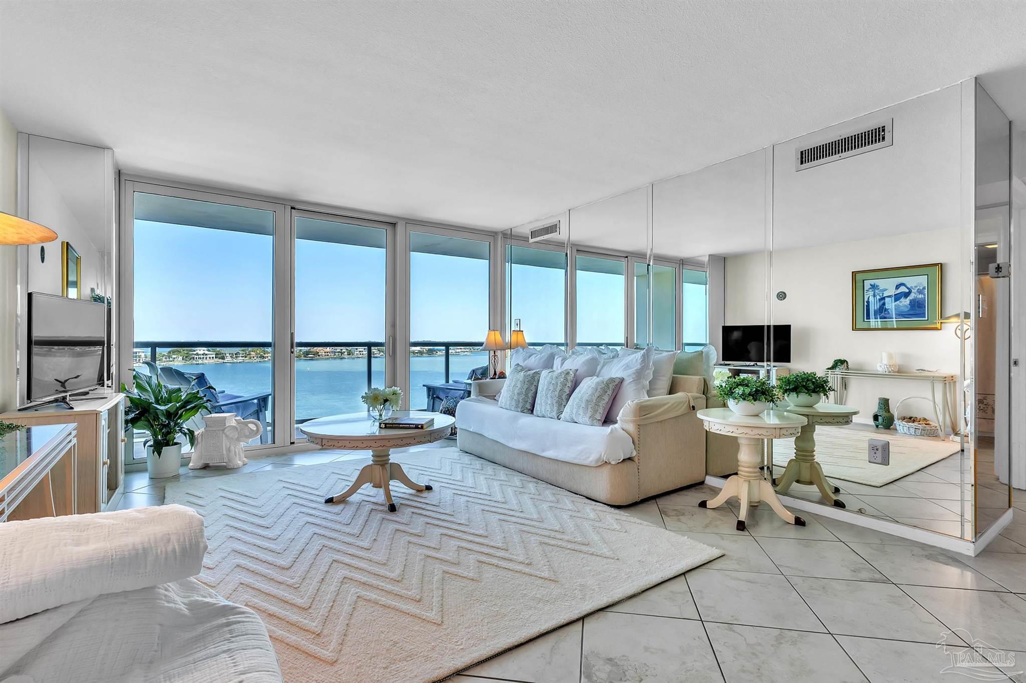 330 Ft Pickens Rd # 7B