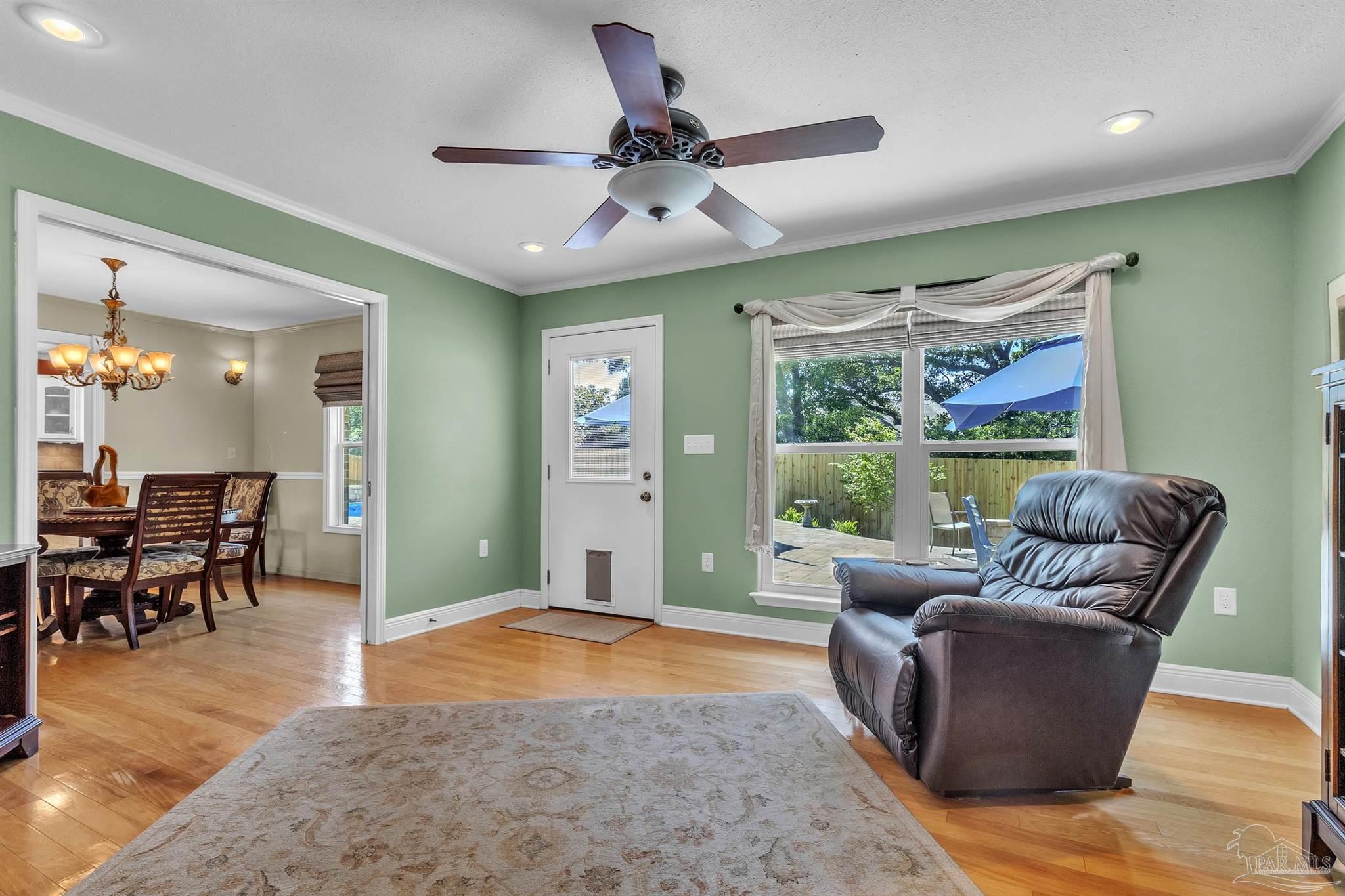 209 Shoreline Dr