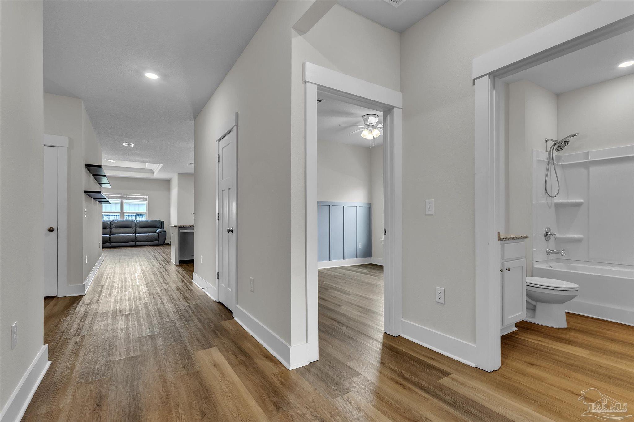 6557 Forest Bay Ave