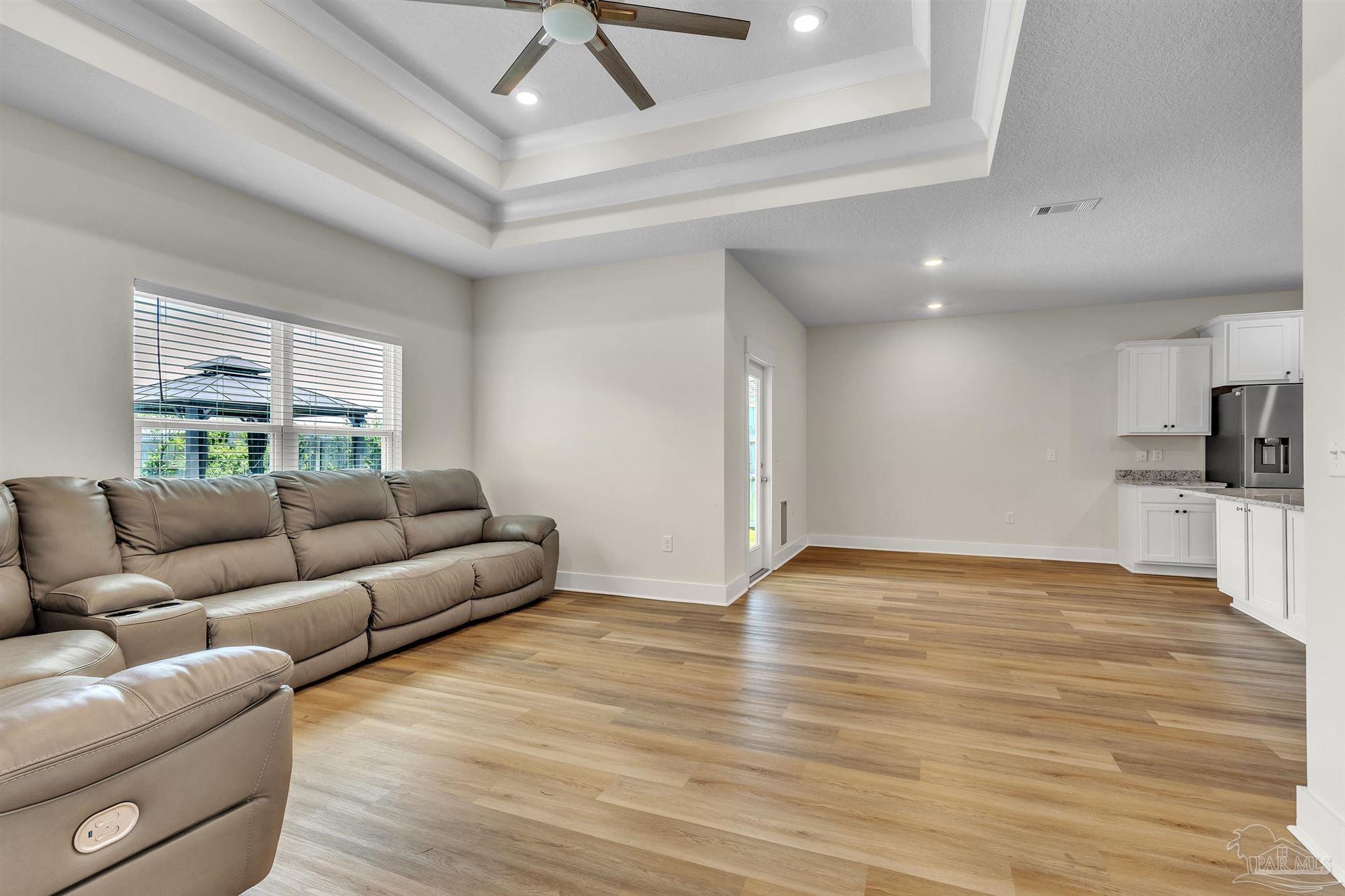 6557 Forest Bay Ave