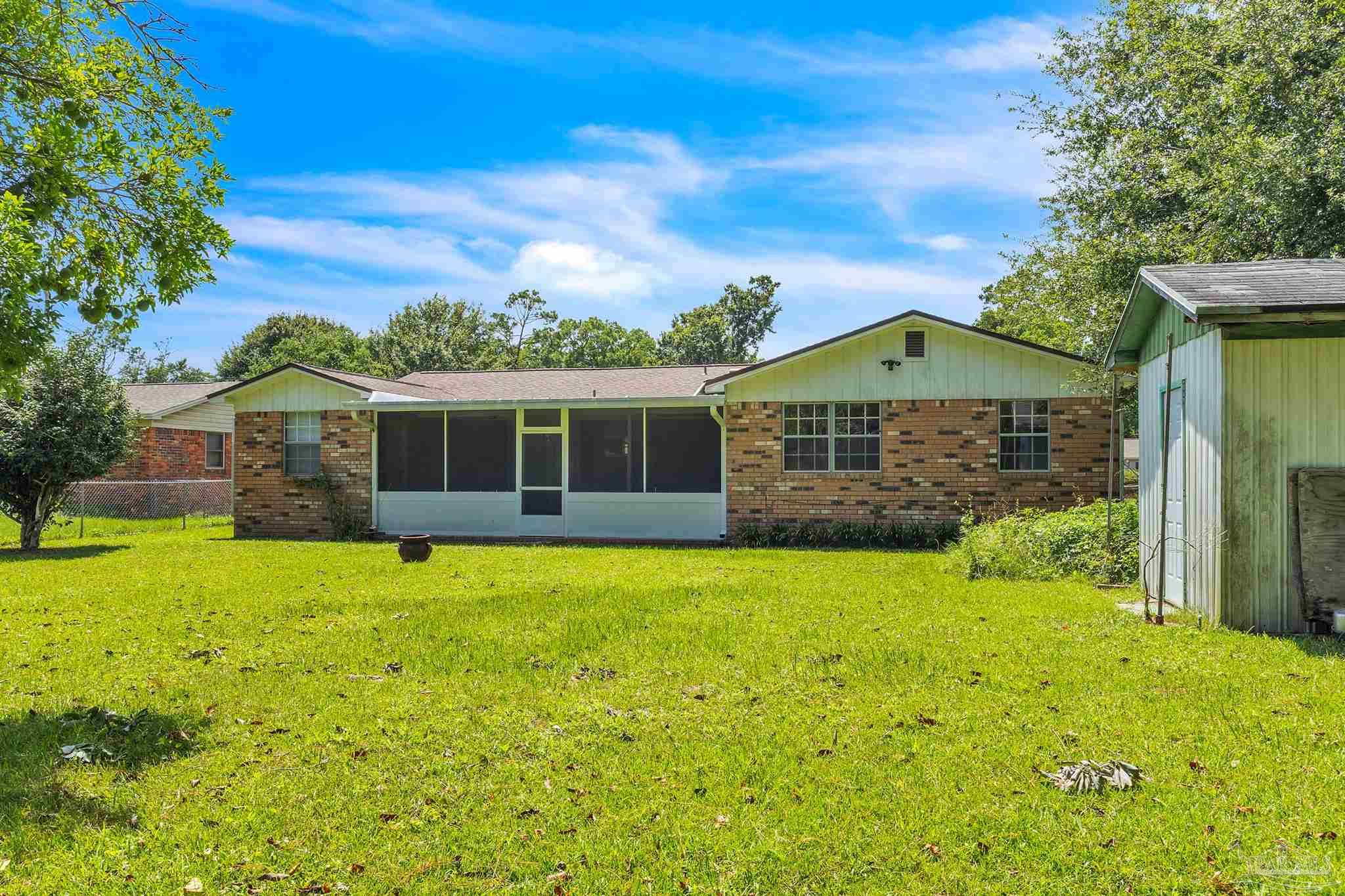 910 Bartow Ave