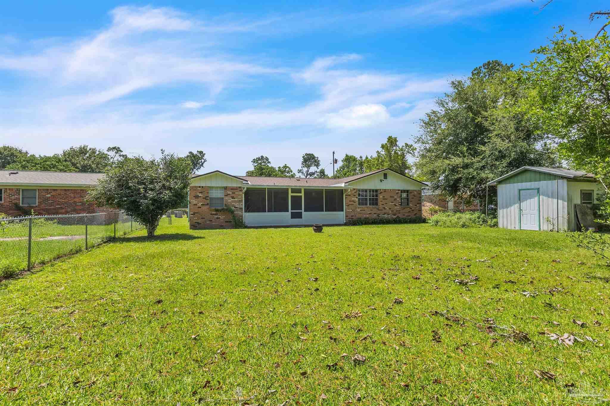 910 Bartow Ave