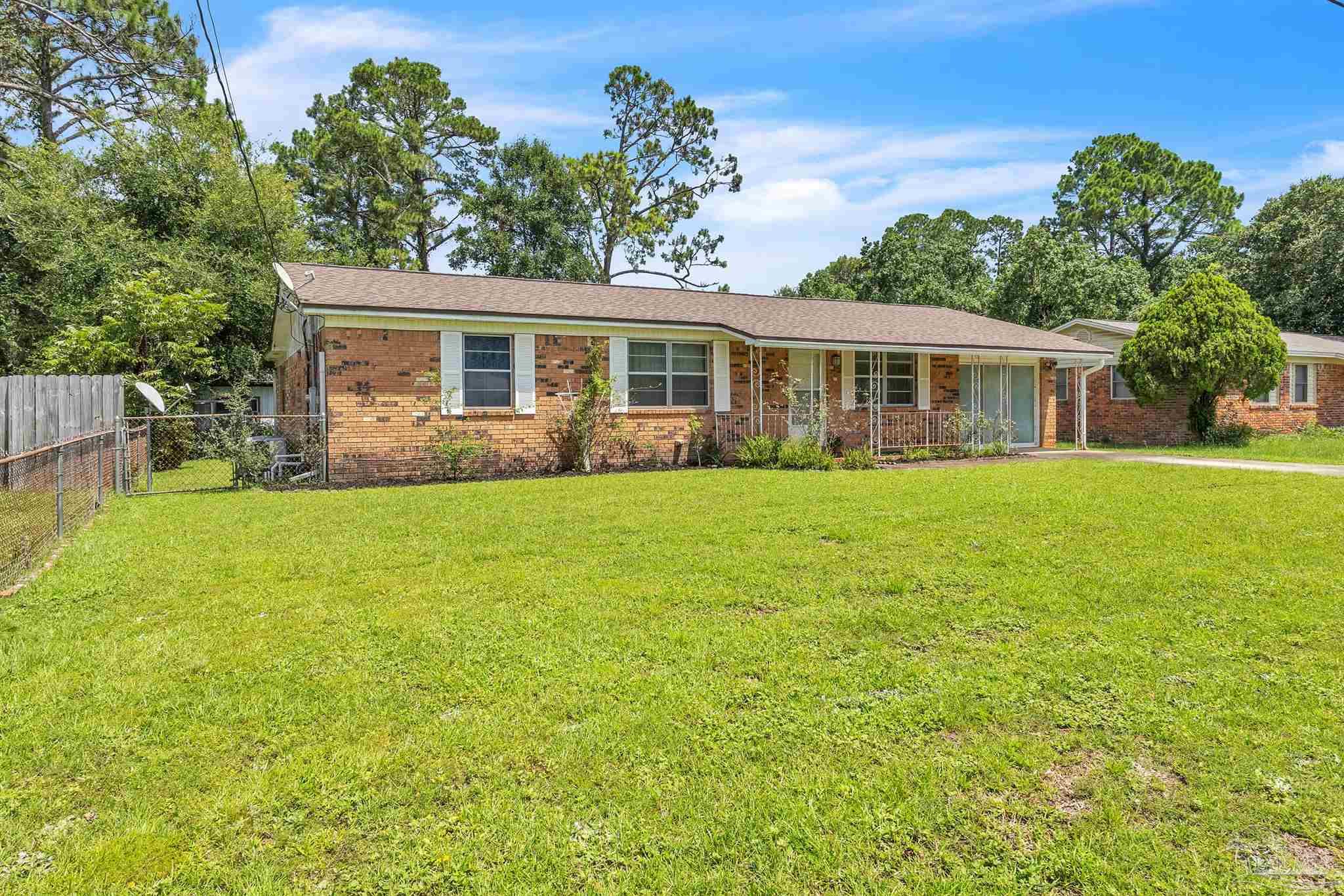 910 Bartow Ave