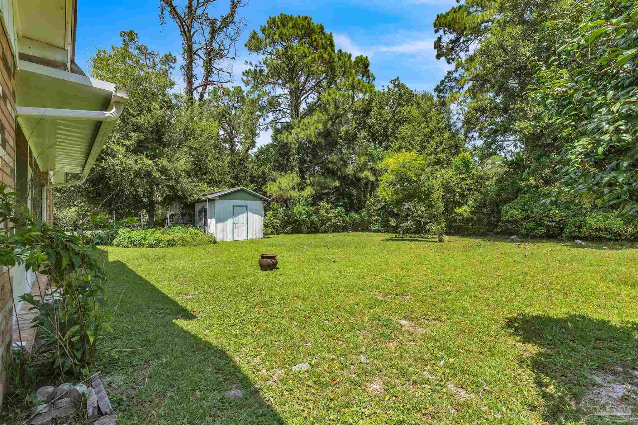910 Bartow Ave