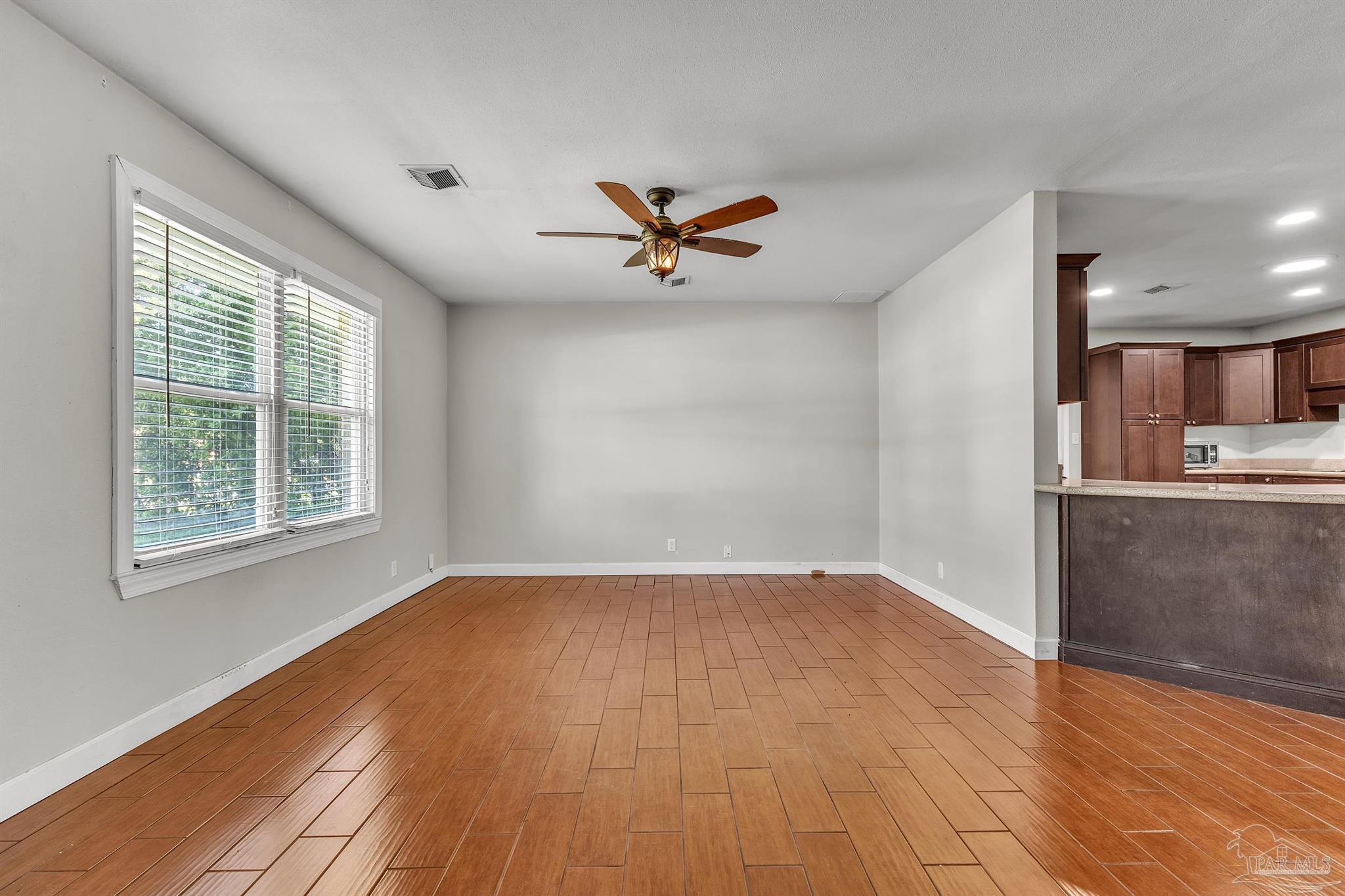 5570 Peachtree Ct
