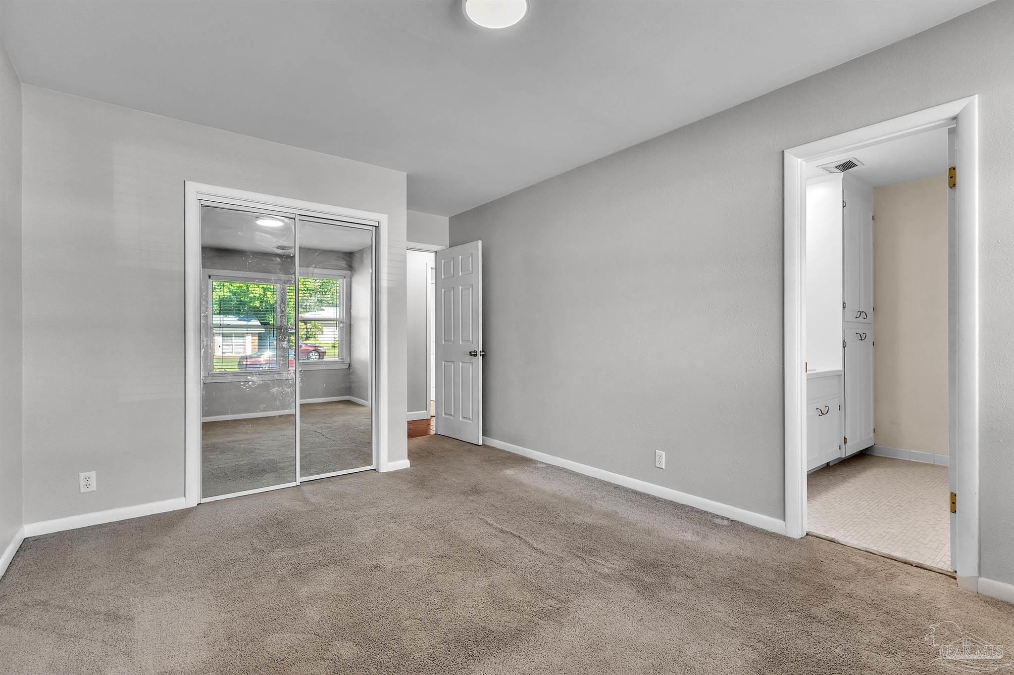 5570 Peachtree Ct