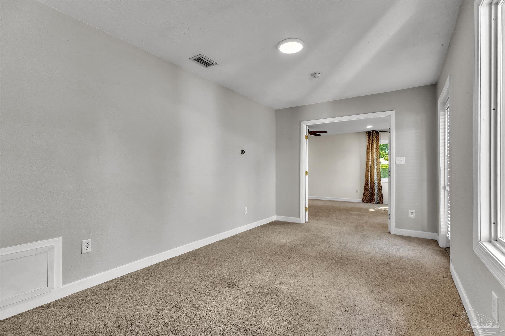 5570 Peachtree Ct