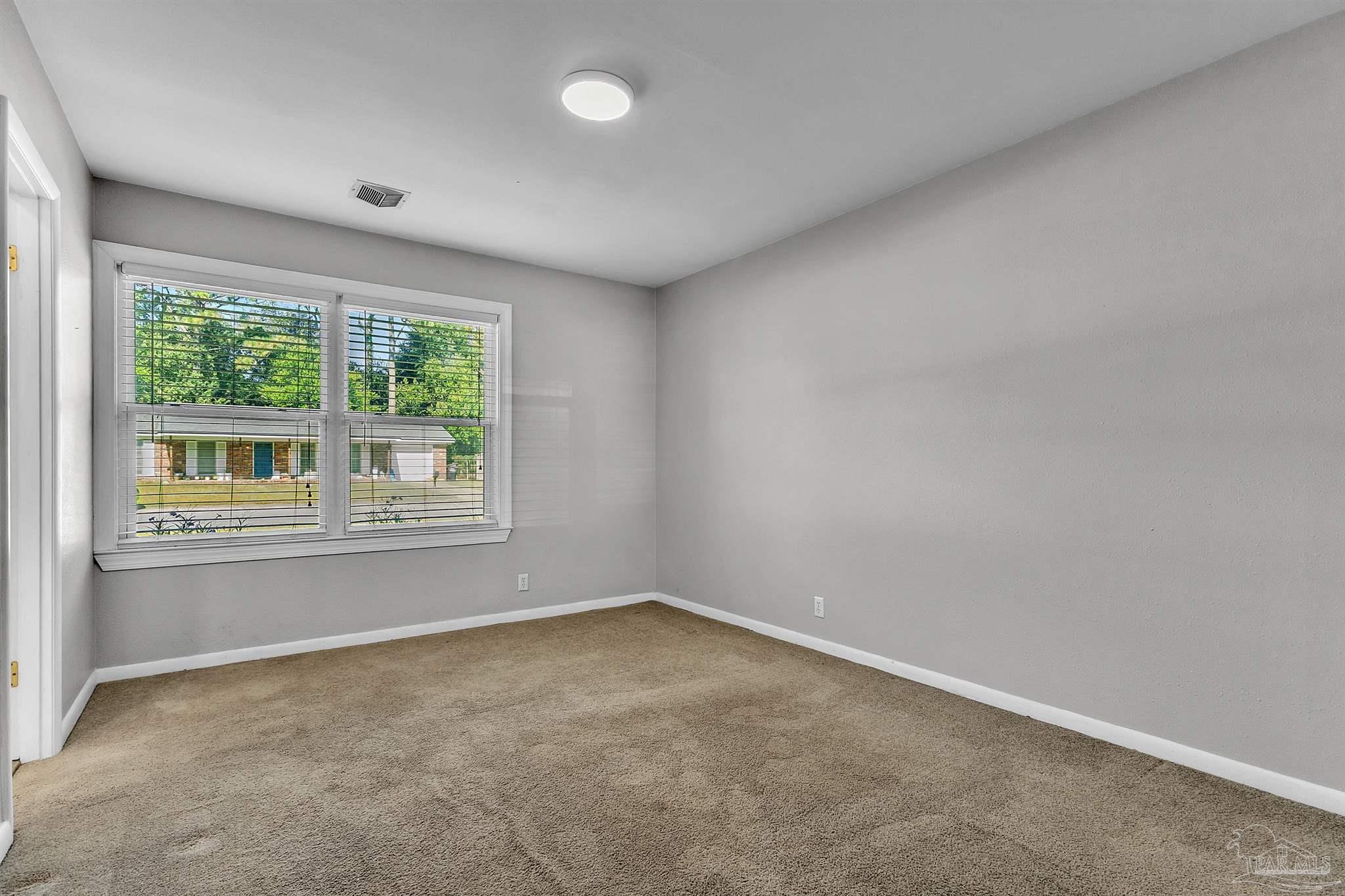 5570 Peachtree Ct