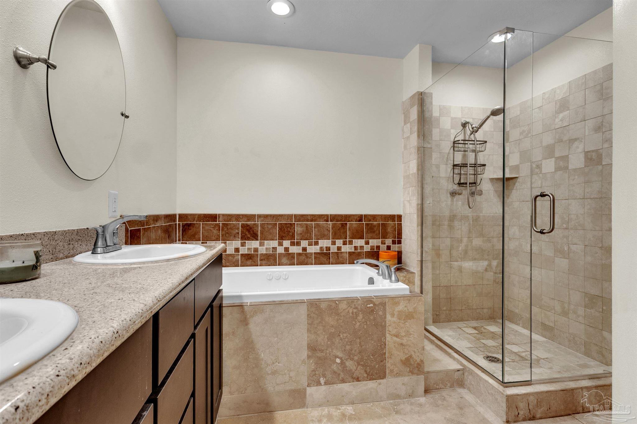 5570 Peachtree Ct
